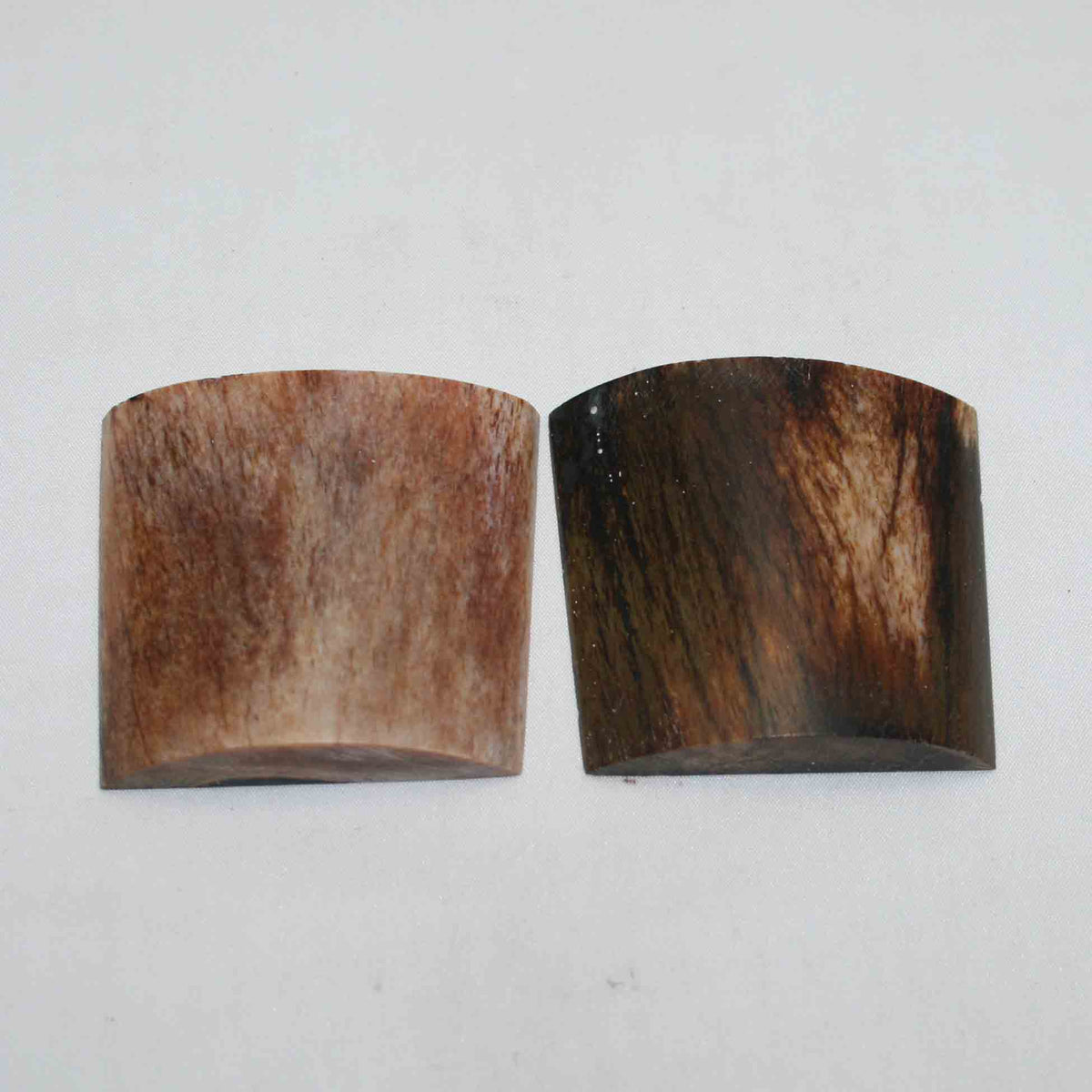 NB101JS40 Giraffe Bone Scales