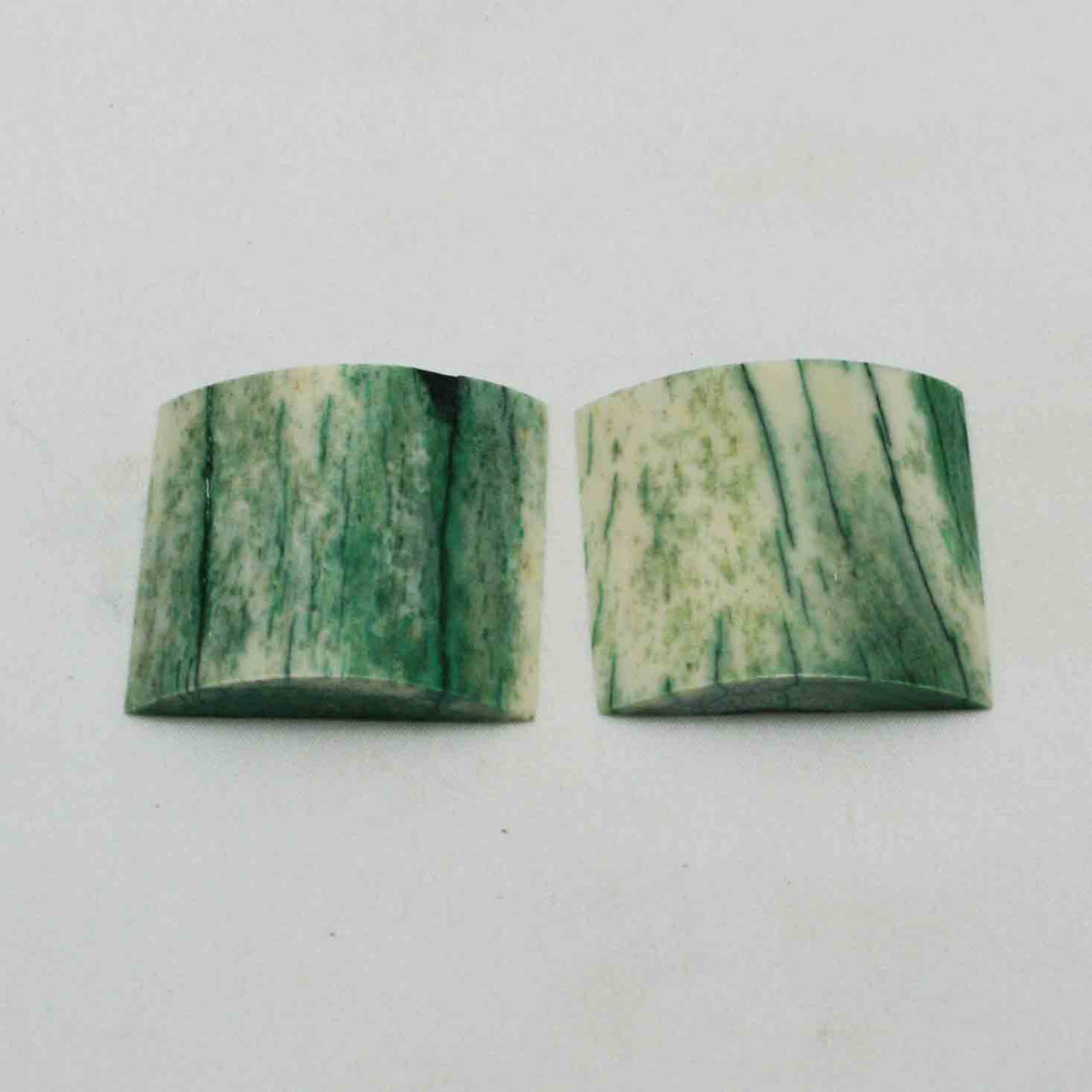 NB101LG14 Giraffe Bone Scales