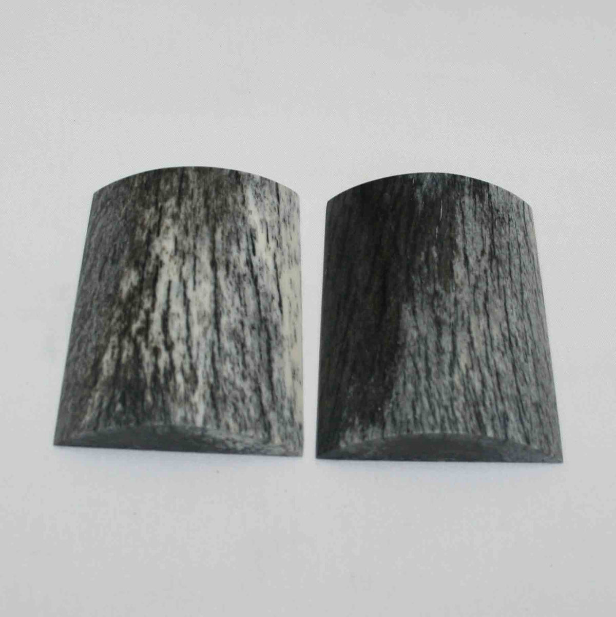 NB101LG16 Giraffe Bone Scales