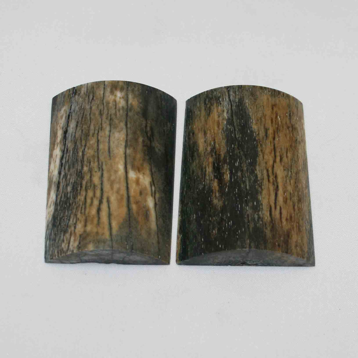 NB101LG23 Giraffe Bone Scales