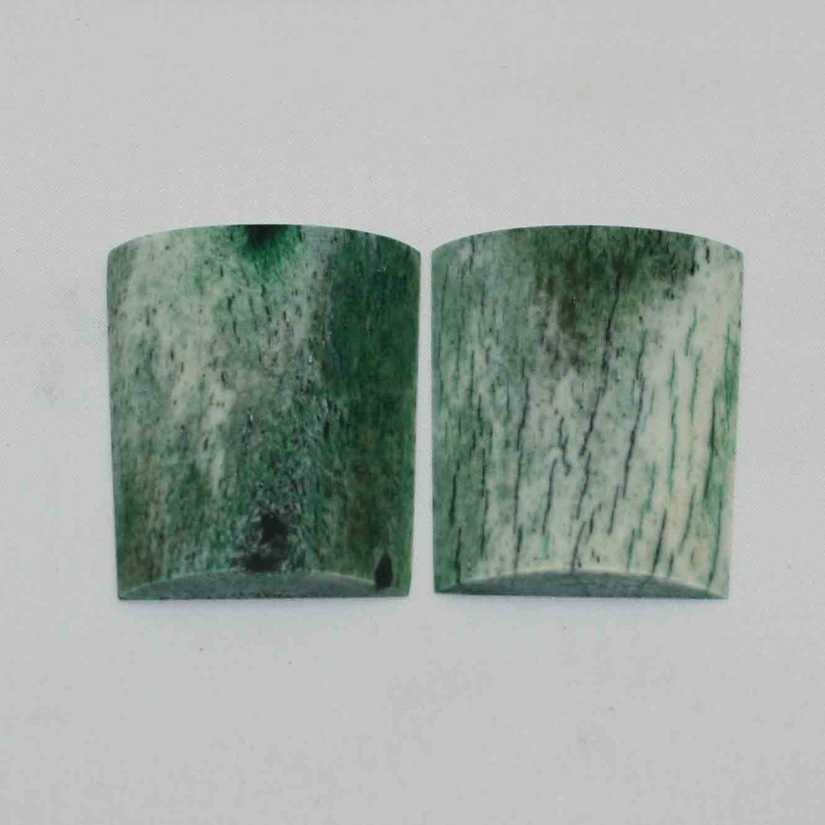 NB101LG28 Giraffe Bone Scales