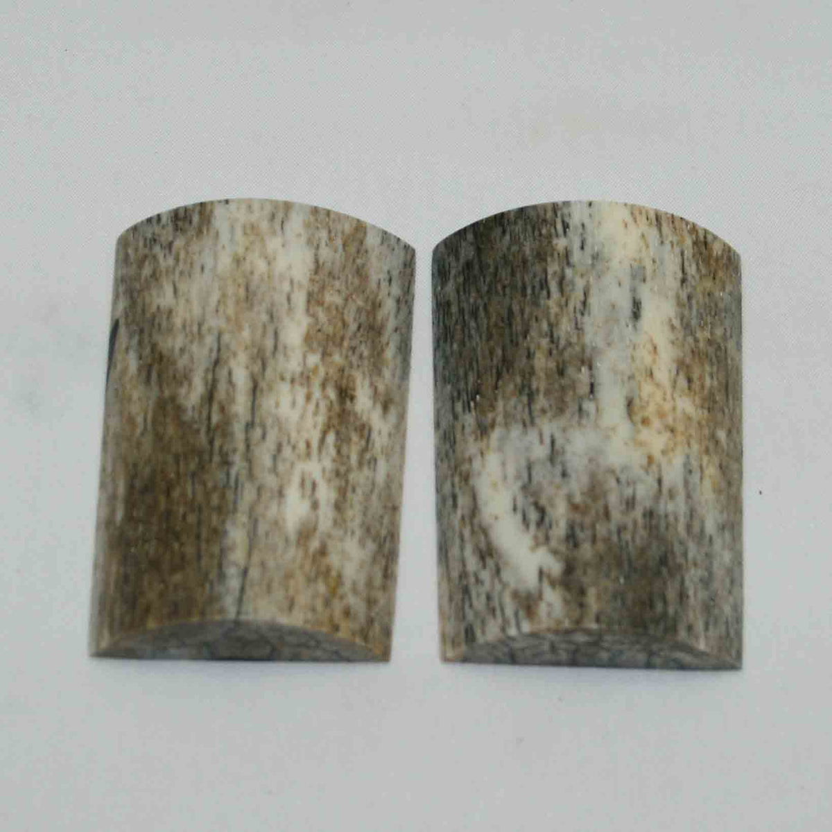 NB101LG33 Giraffe Bone Scales