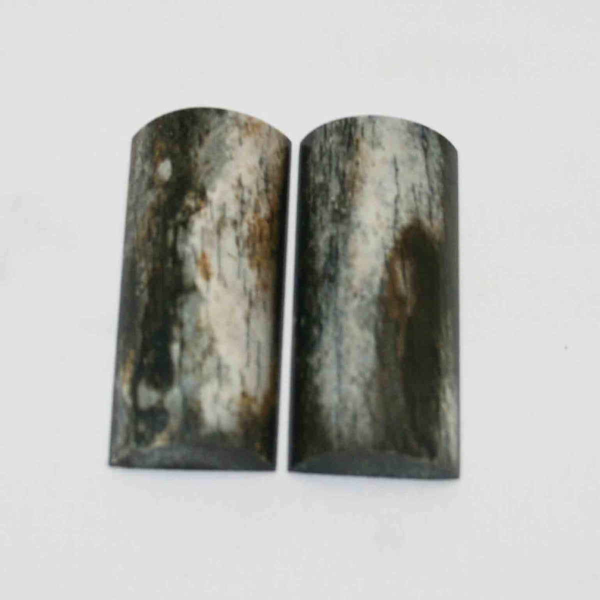 NB101LG37 Giraffe Bone Scales