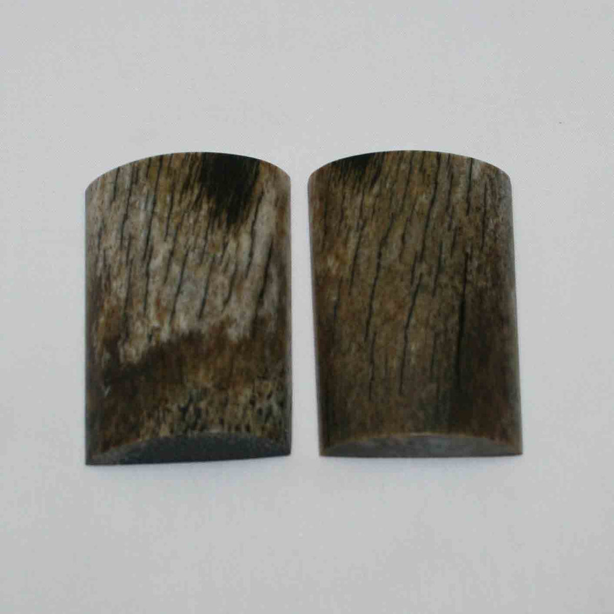 NB101MMA25 Giraffe Bone Scales