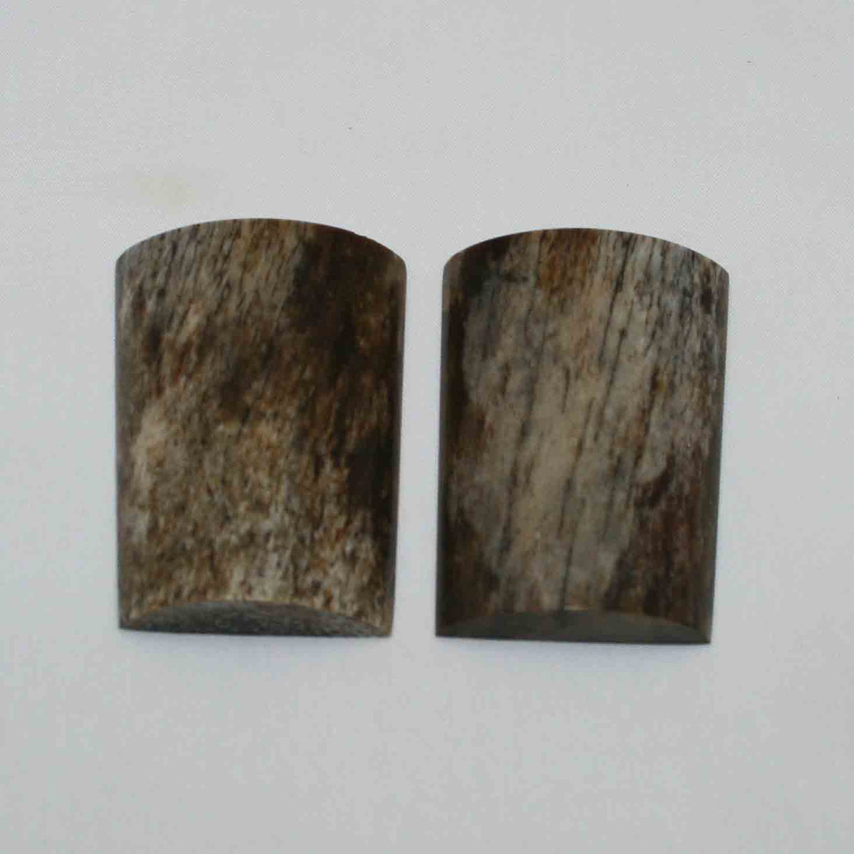 NB101MMA29 Giraffe Bone Scales