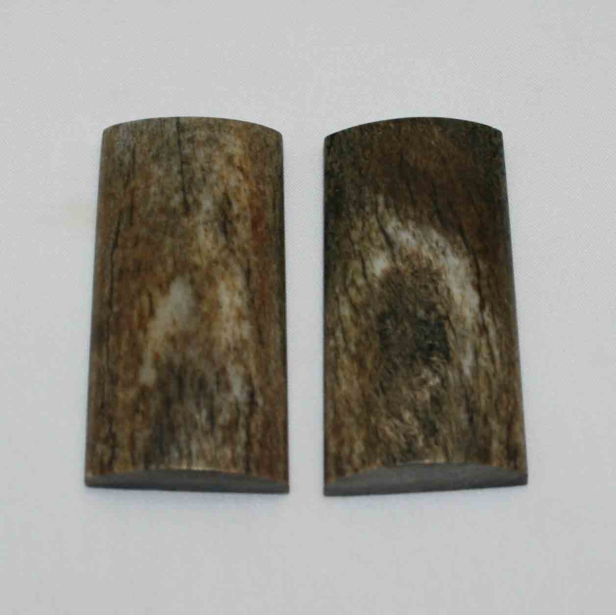 NB101MMA32 Giraffe Bone Scales