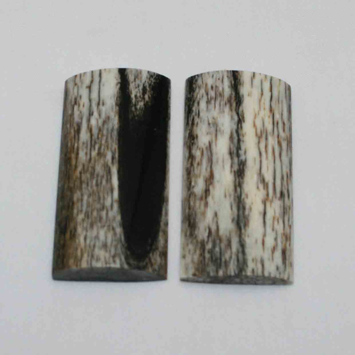 NB101MMA41 Giraffe Bone Scales