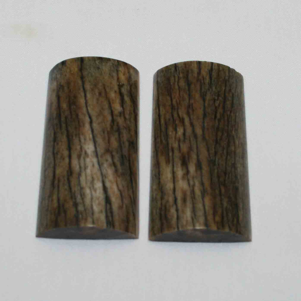 NB101MMA43 Giraffe Bone Scales