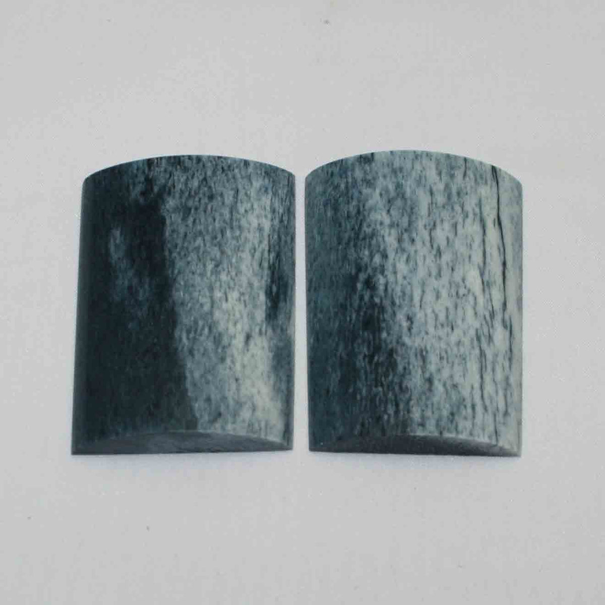 NB101MMA70 Giraffe Bone Scales