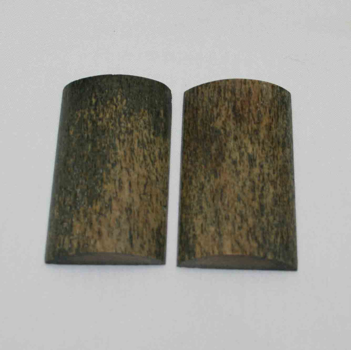 NB101MMA75 Giraffe Bone Scales