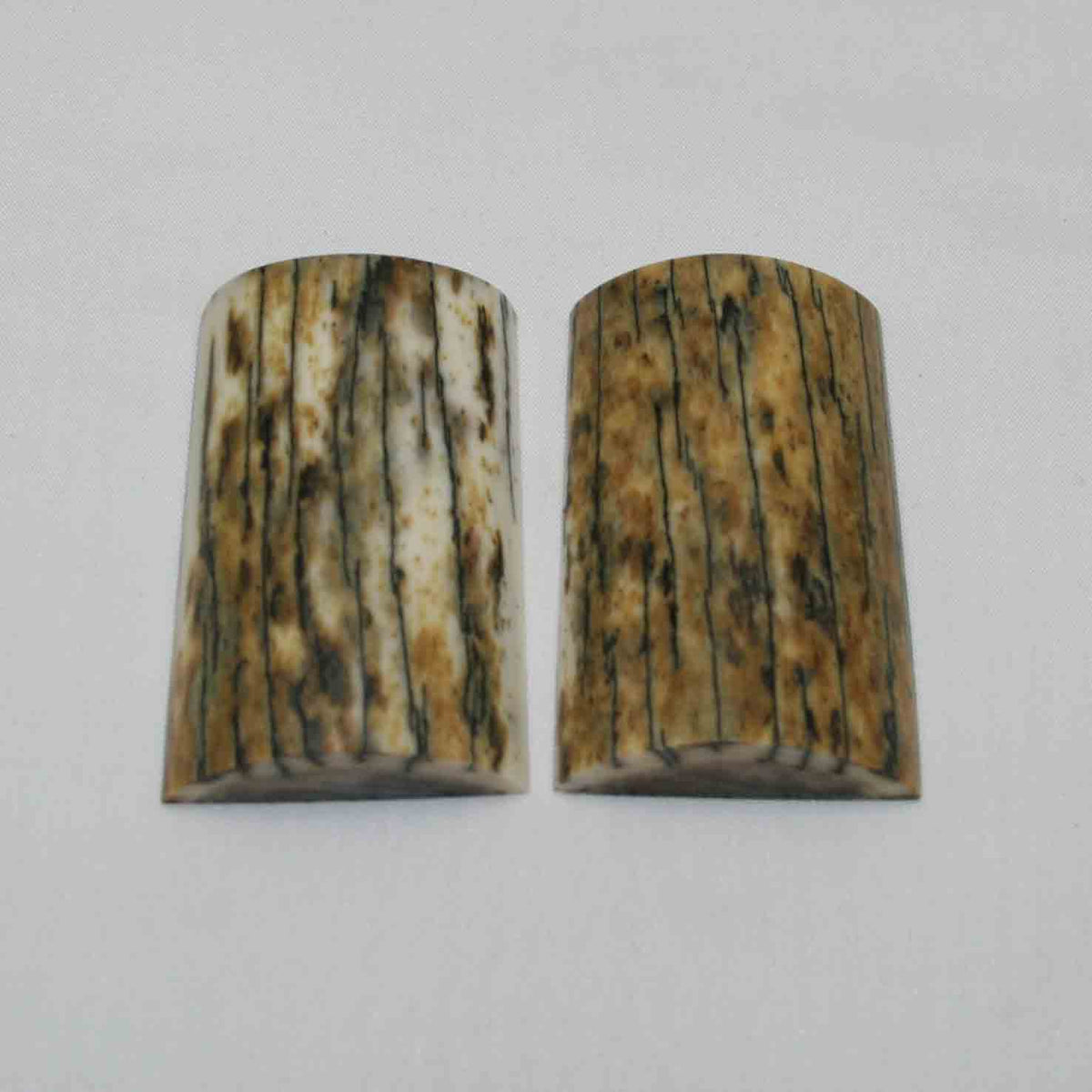 NB101MMA90 Giraffe Bone Scales