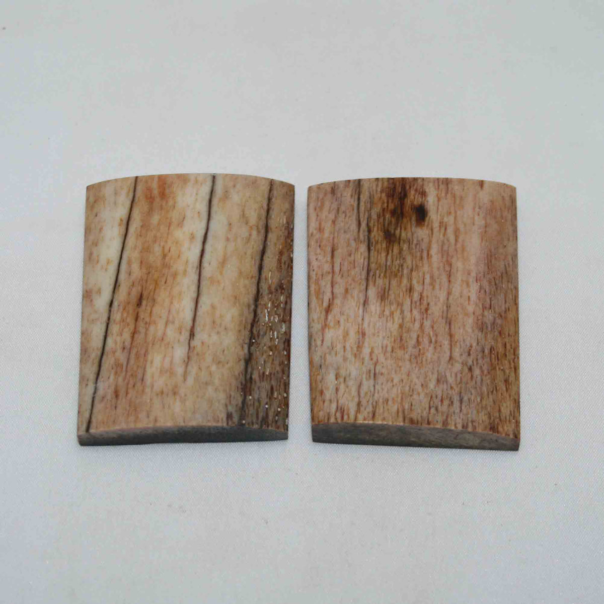 NB101NAM18 Giraffe Bone Scales