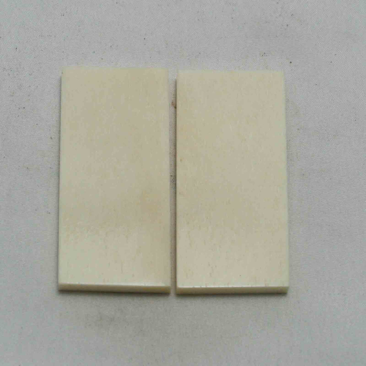 NB101NA102 Giraffe Bone Scales Size: 2.48" x 1.12" x 0.19"inch