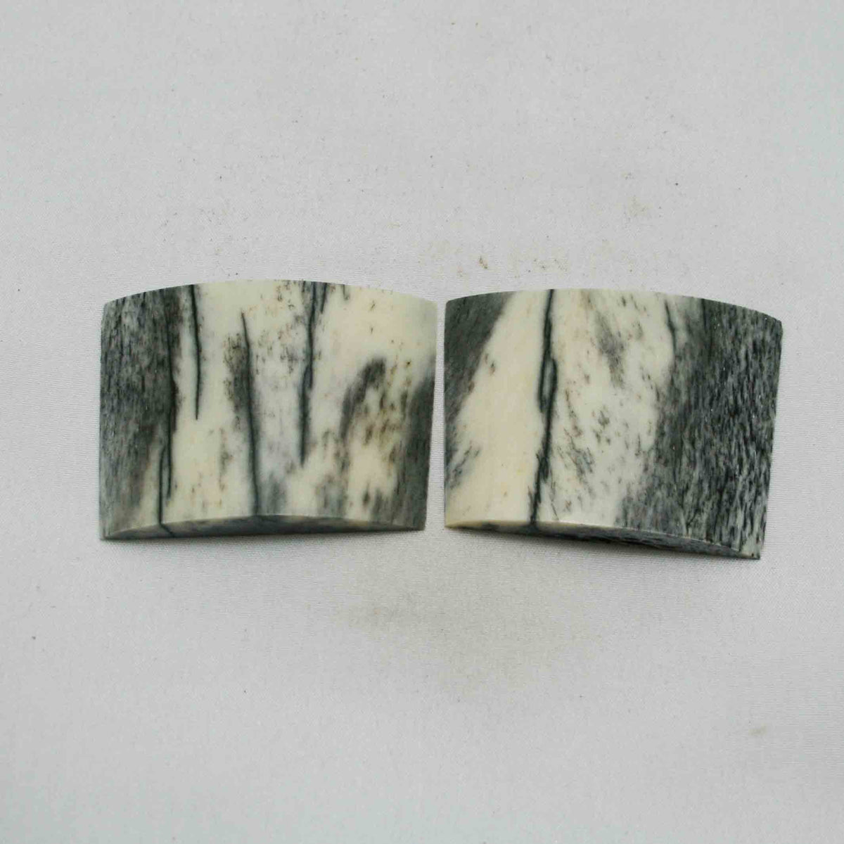 NB101NA104 Giraffe Bone Scales Size: 1.63" x 2.03" x 0.27"inch