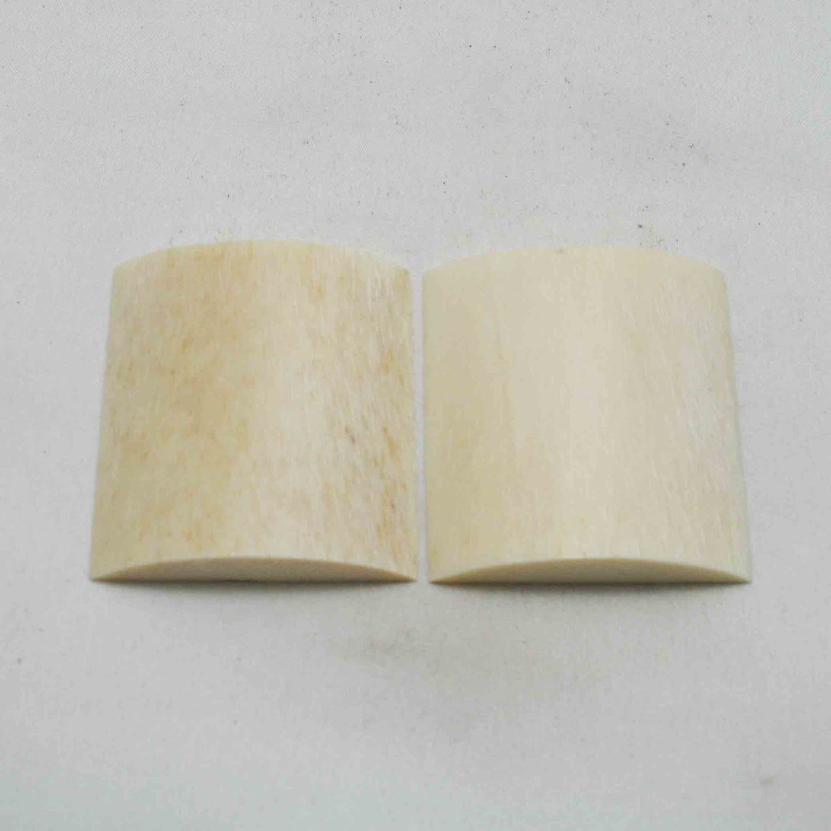 NB101NA114 Giraffe Bone Scales Size: 2.15" x 1.89" x 0.34"inch