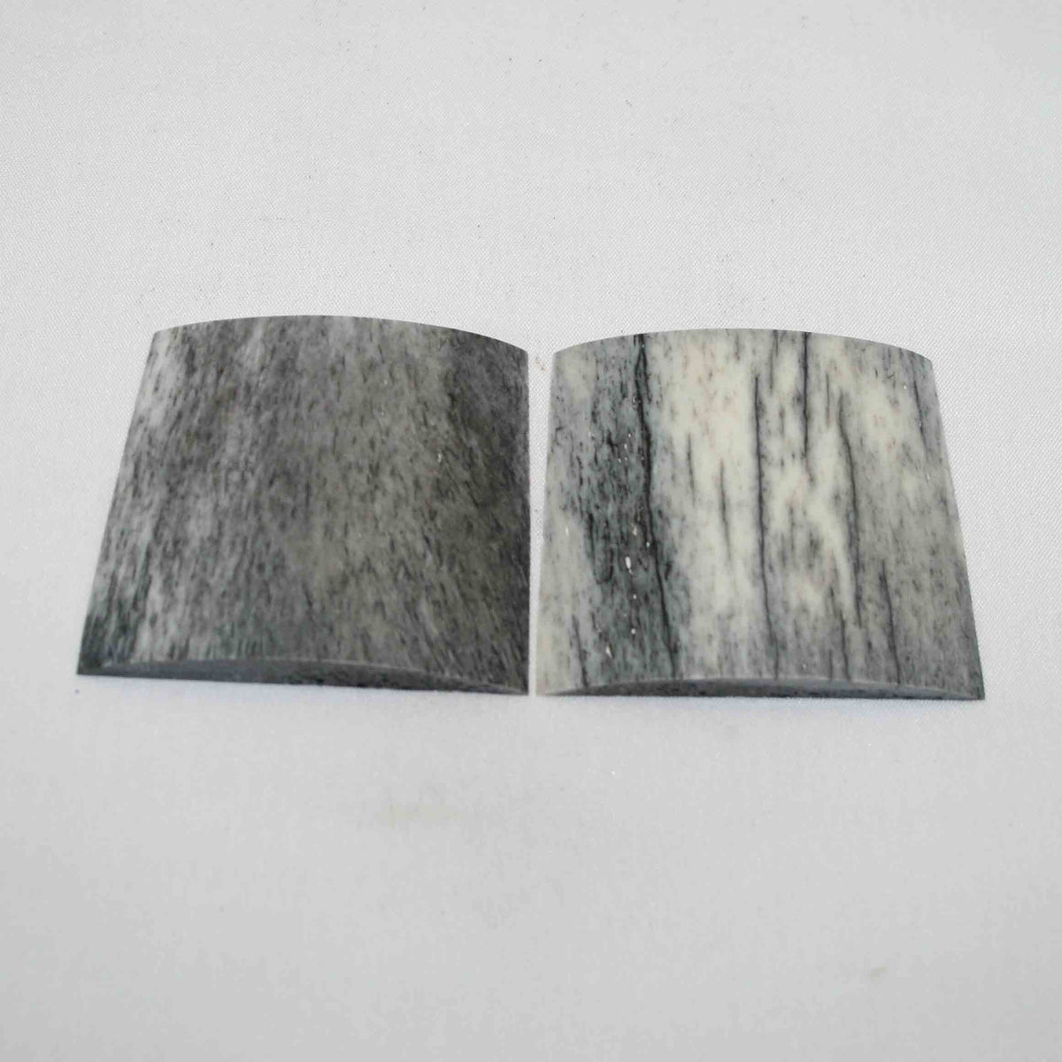 NB101NA122 Giraffe Bone Scales Size: 1.90" x 2.06" x 0.28"inch