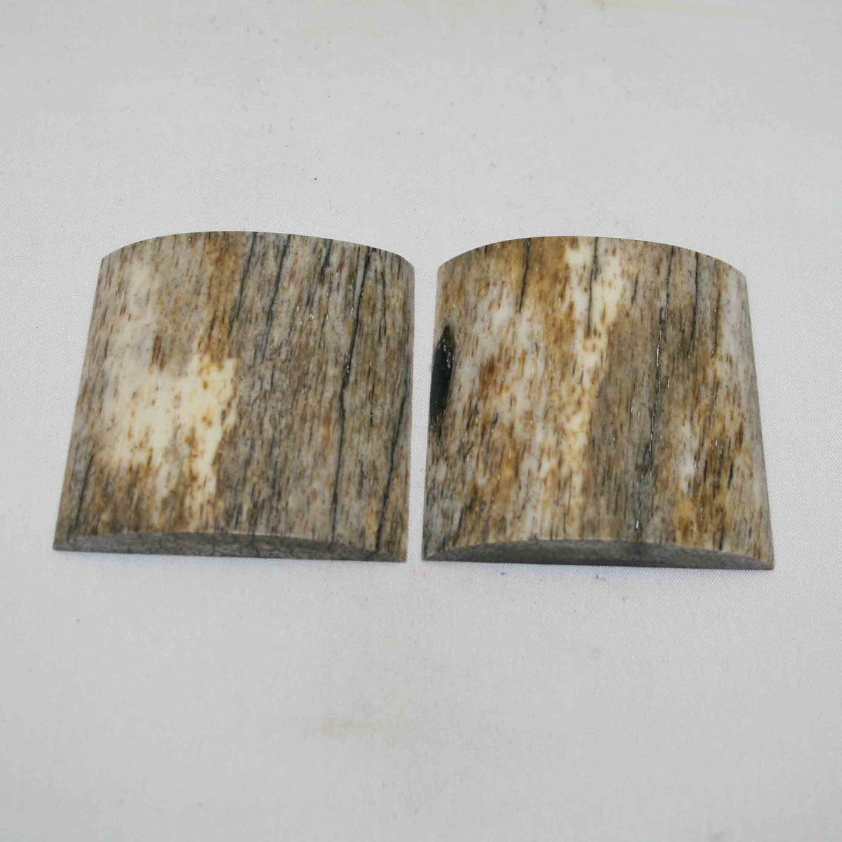 NB101NA40 Giraffe Bone Scales Size: 2.18" x 2.14" x 0.35"inch