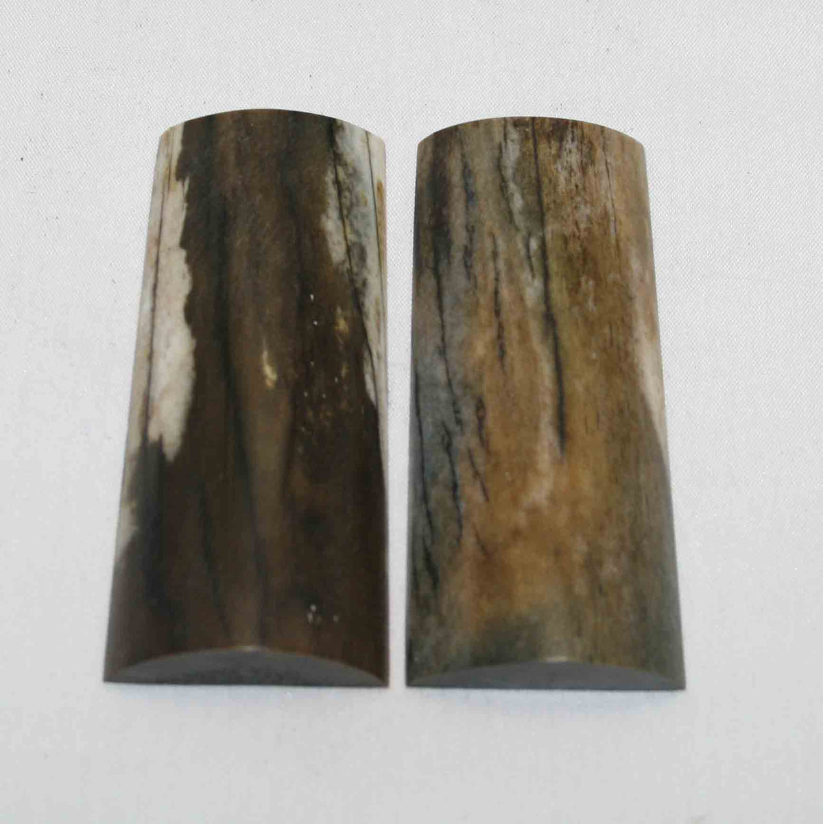 NB101NA42 Giraffe Bone Scales Size: 2.97" x 1.26" x 0.38"inch