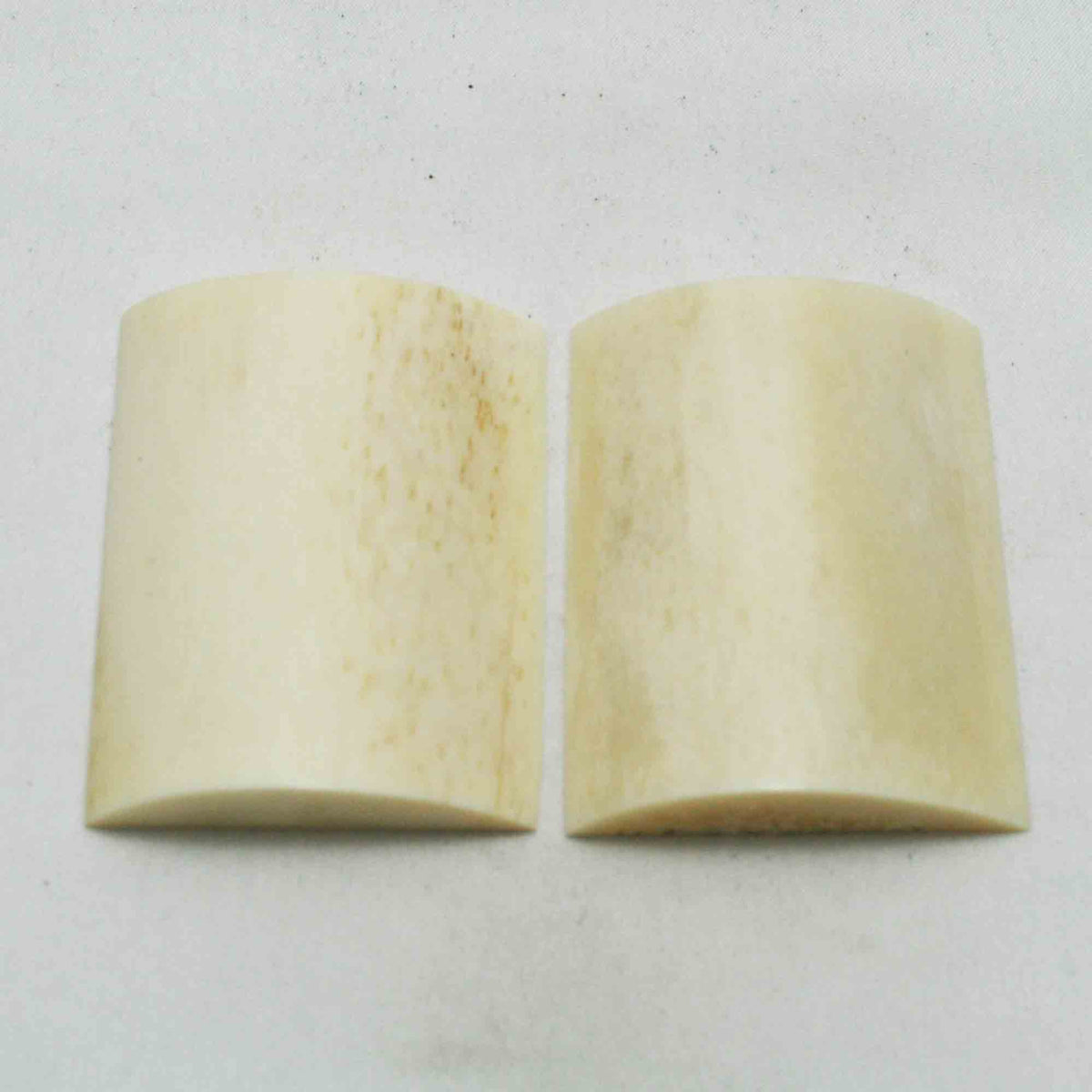 NB101NA50 Giraffe Bone Scales Size: 2.29" x 1.79" x 0.40"inch