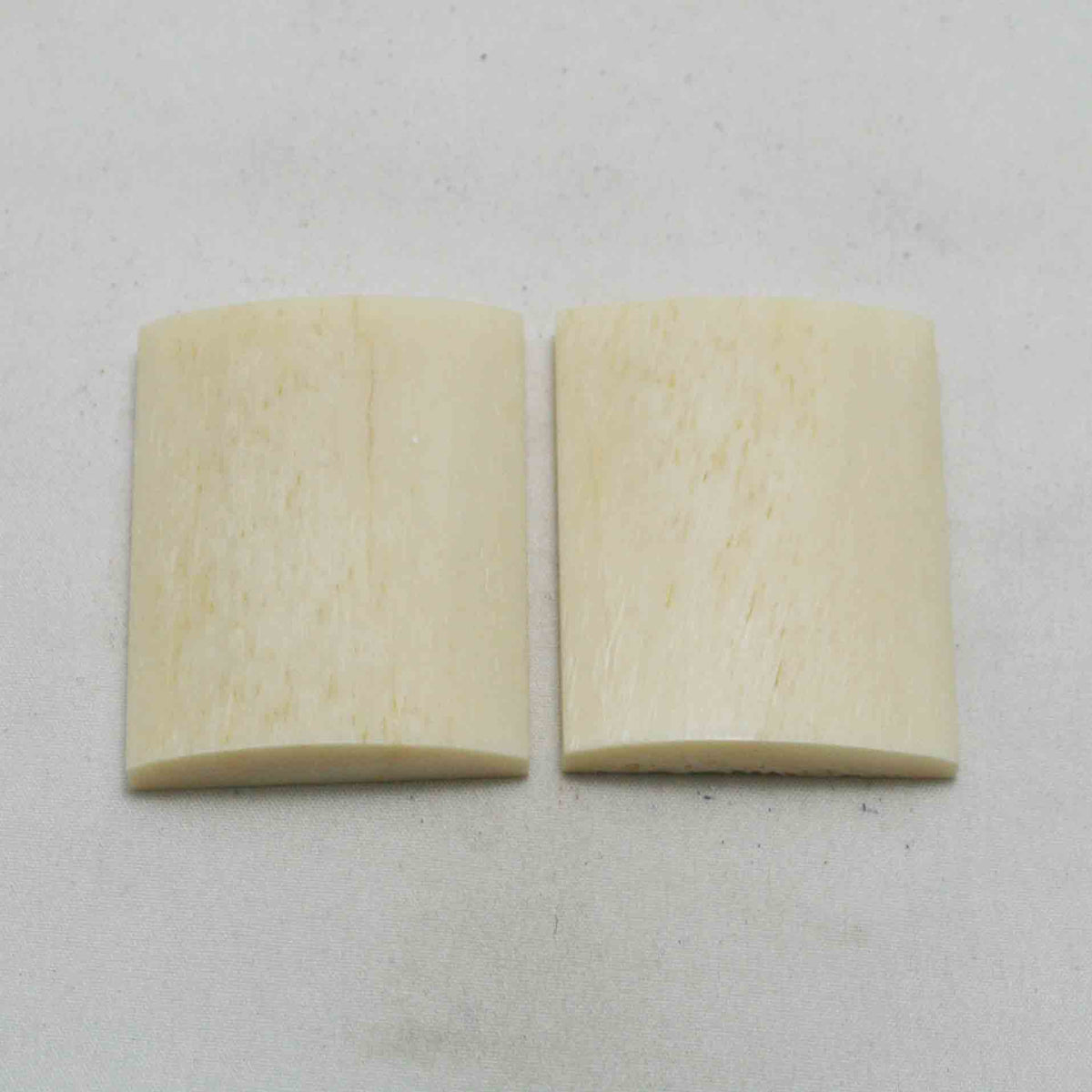 NB101NA61 Giraffe Bone Scales Size: 1.97" x 1.51" x 0.32"inch