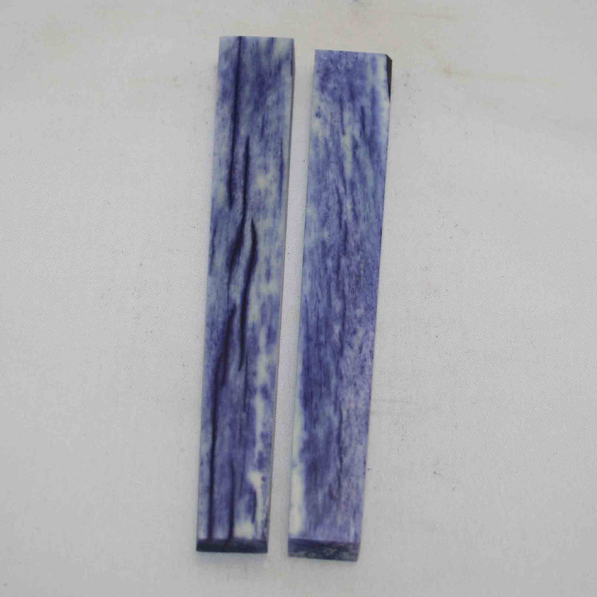 NB101NA84 Giraffe Bone Scales Size: 5.48" x 0.71" x 0.39"inch