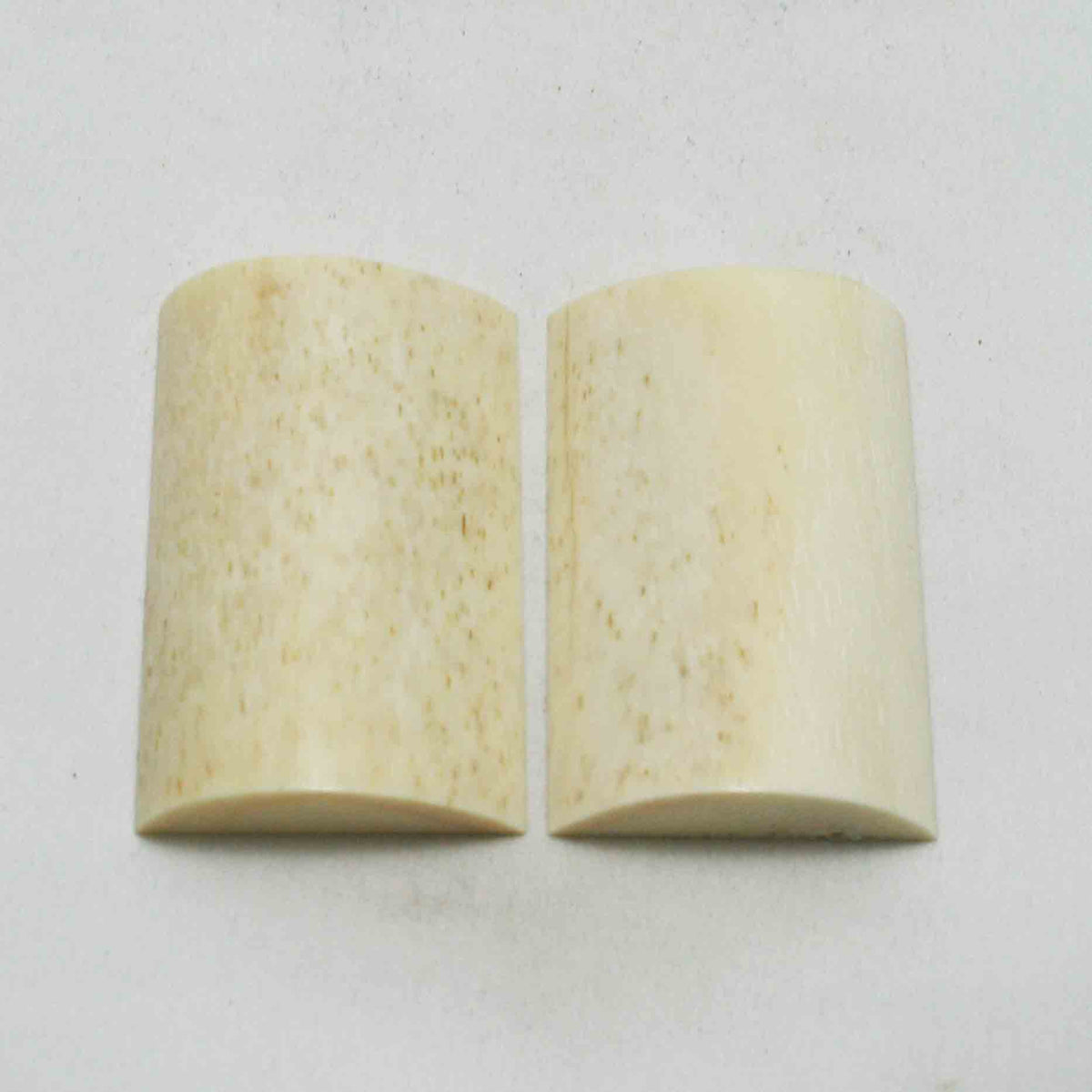 NB101NA98 Giraffe Bone Scales Size: 2.68" x 1.67" x 0.46"inch