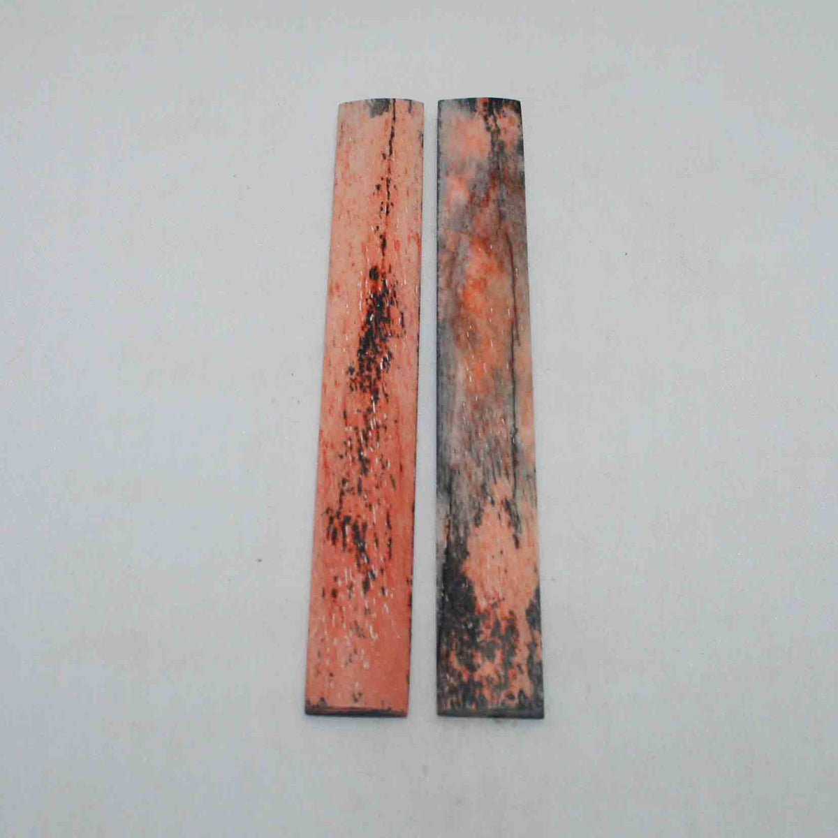 NB102JS42 Giraffe Bone Scales