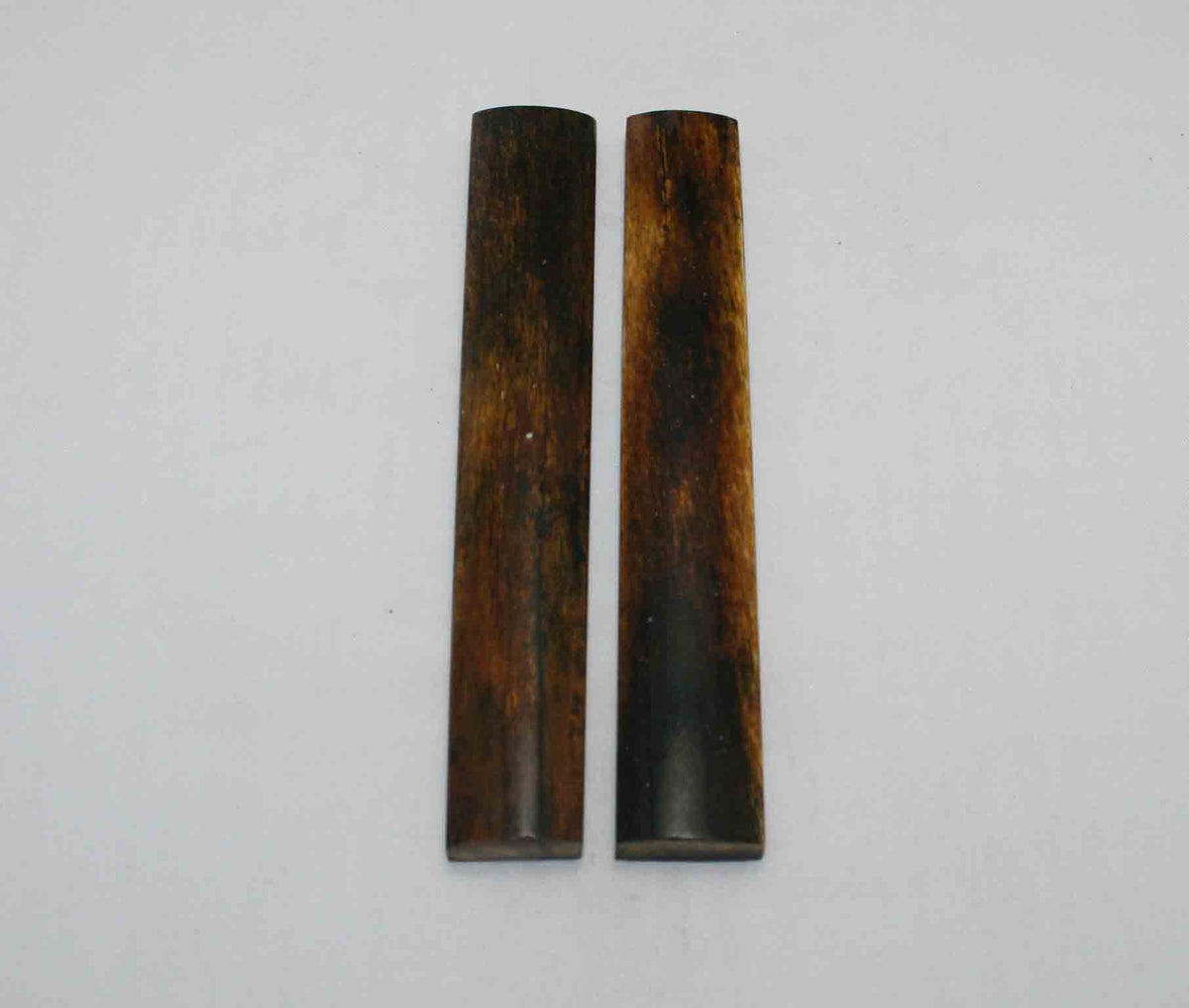 NB102JS46 Giraffe Bone Scales