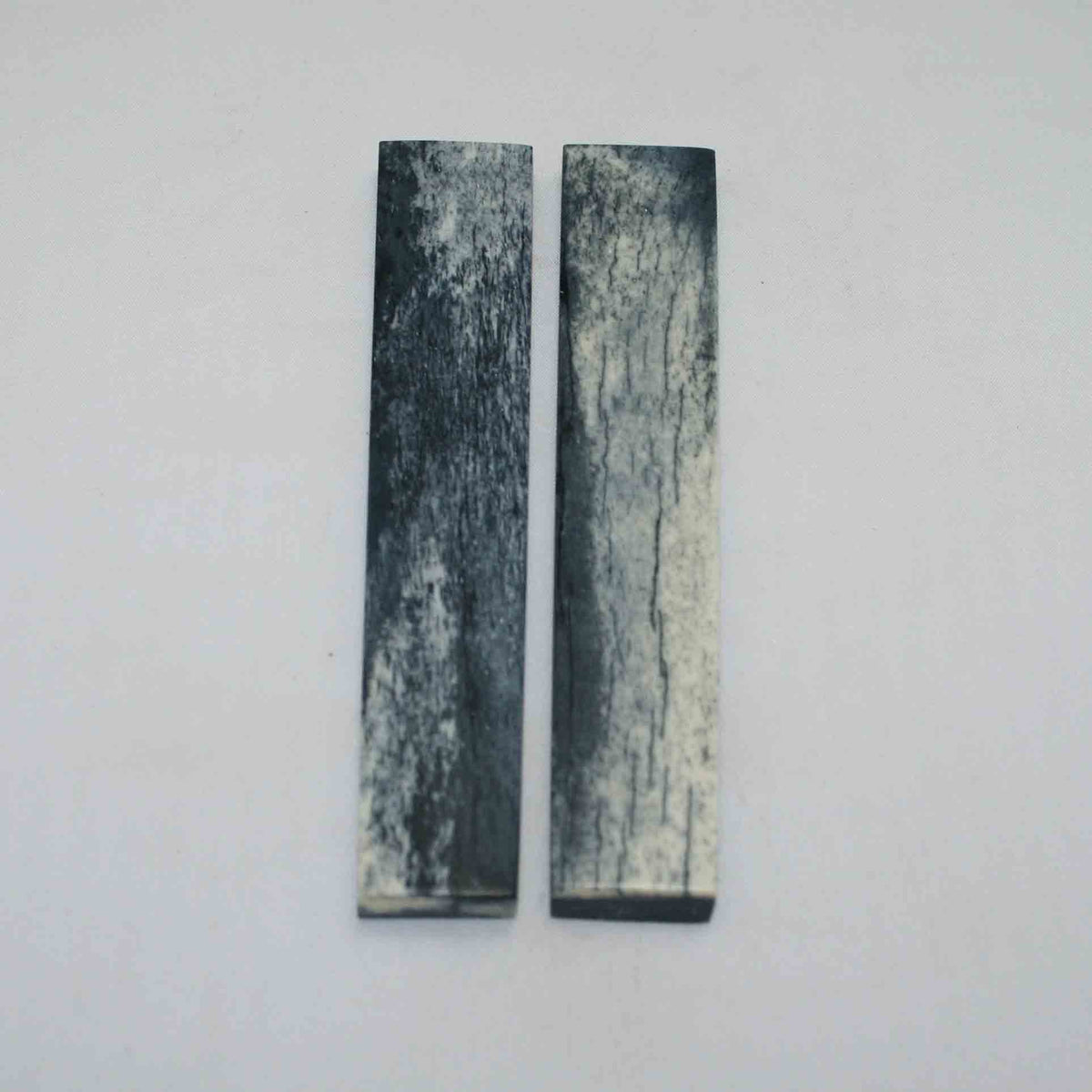 NB102JS54 Giraffe Bone Scales