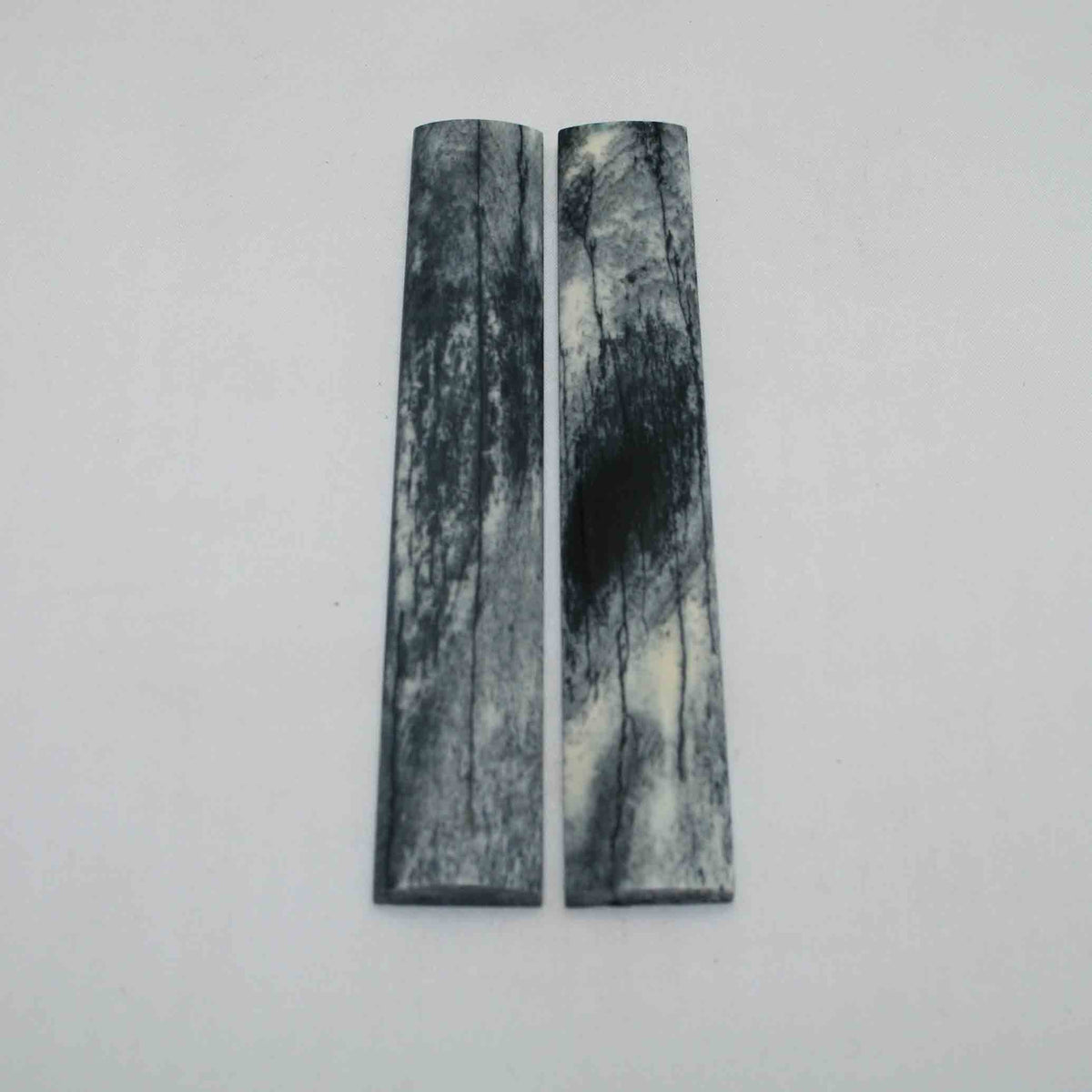 NB102JS58 Giraffe Bone Scales