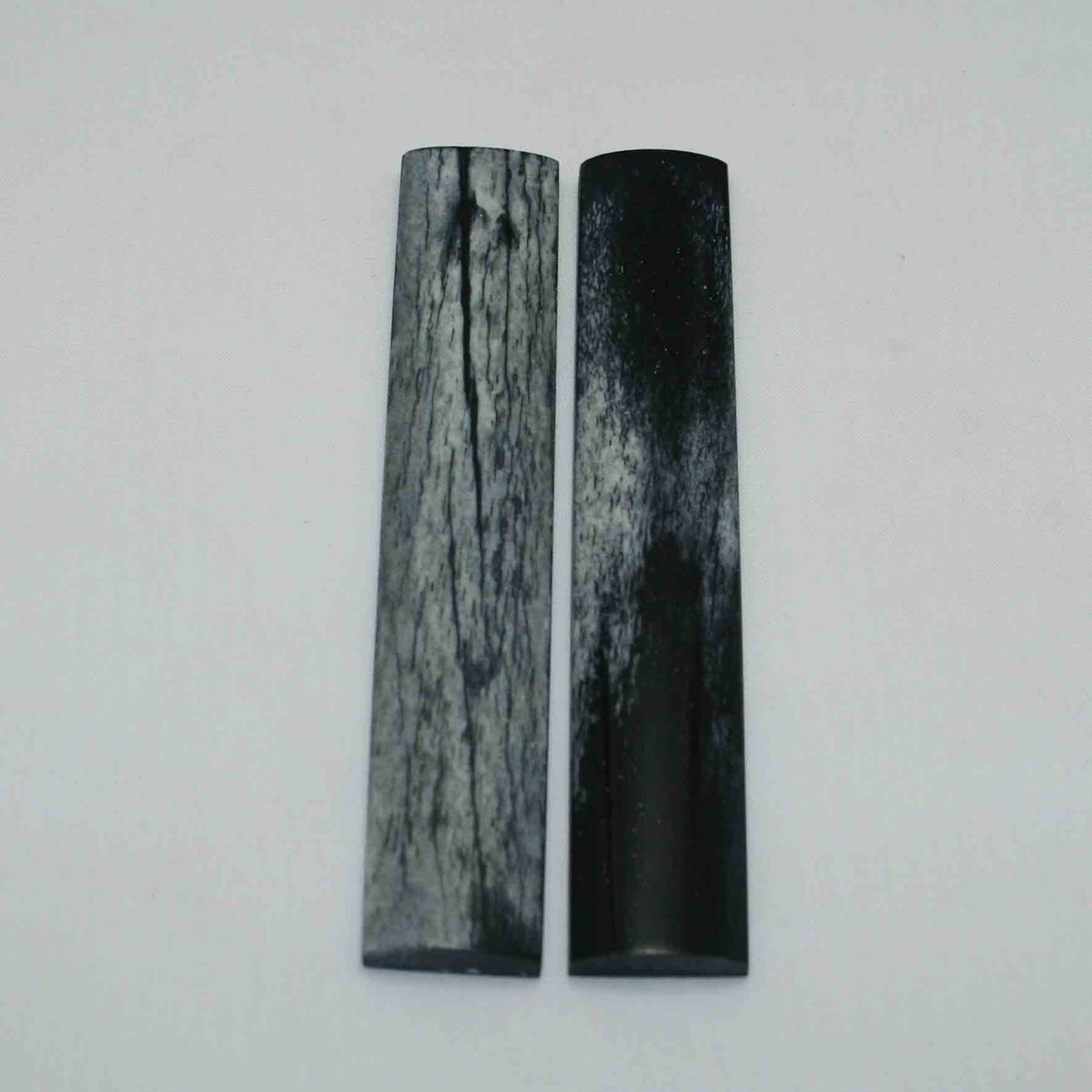 NB102JS70 Giraffe Bone Scales