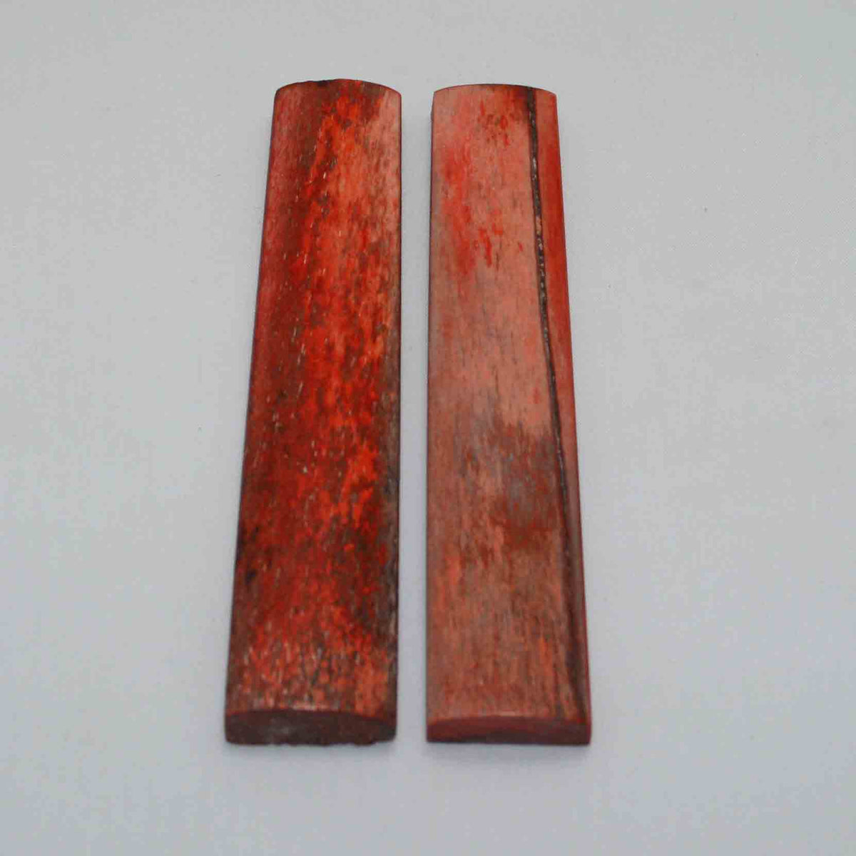 NB102JS76 Giraffe Bone Scales