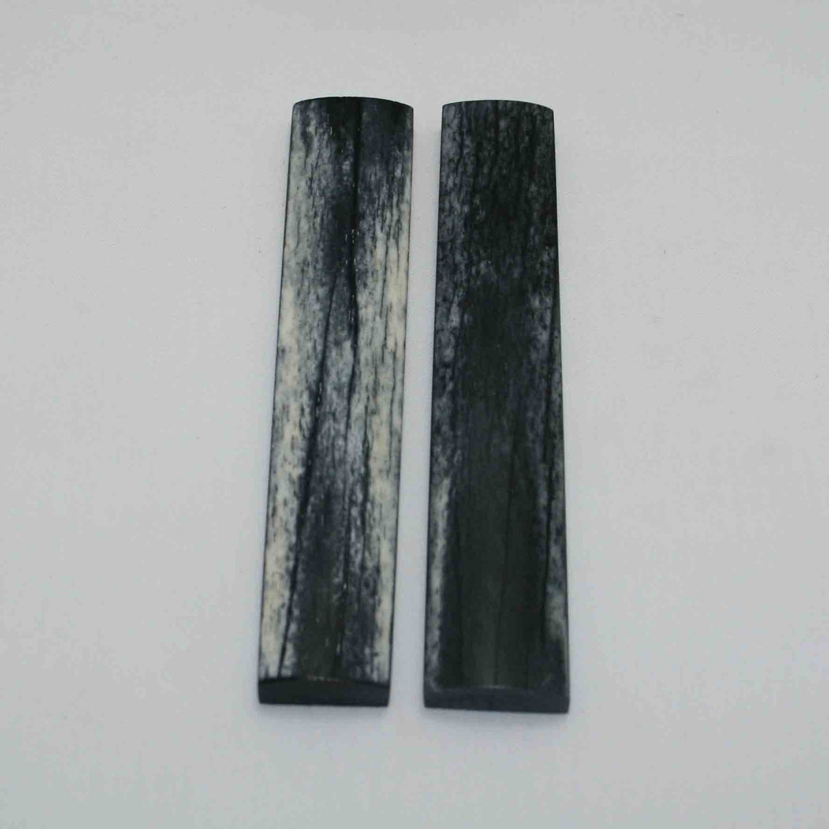 NB102JS77 Giraffe Bone Scales