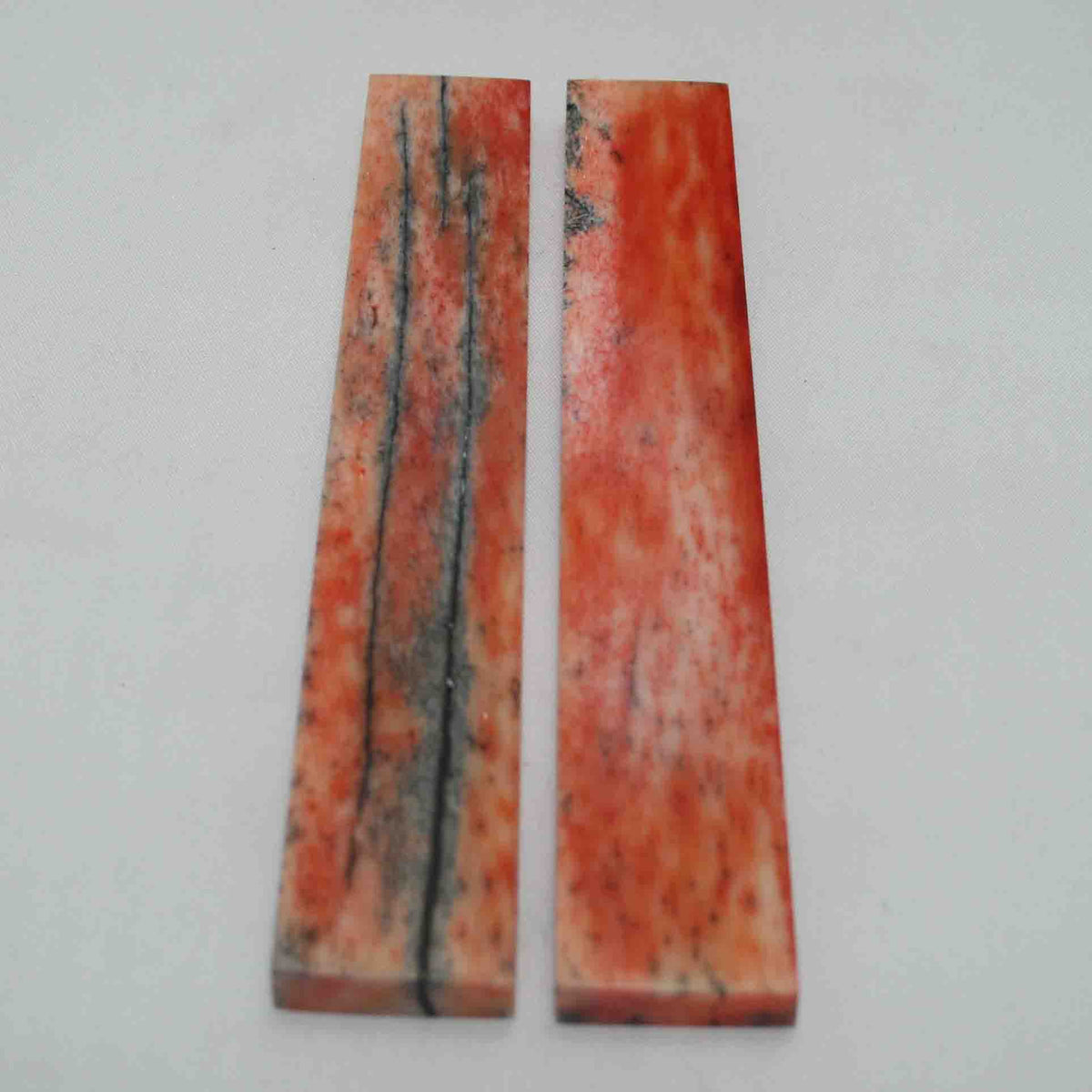 NB102MAN24 Giraffe Bone Scales