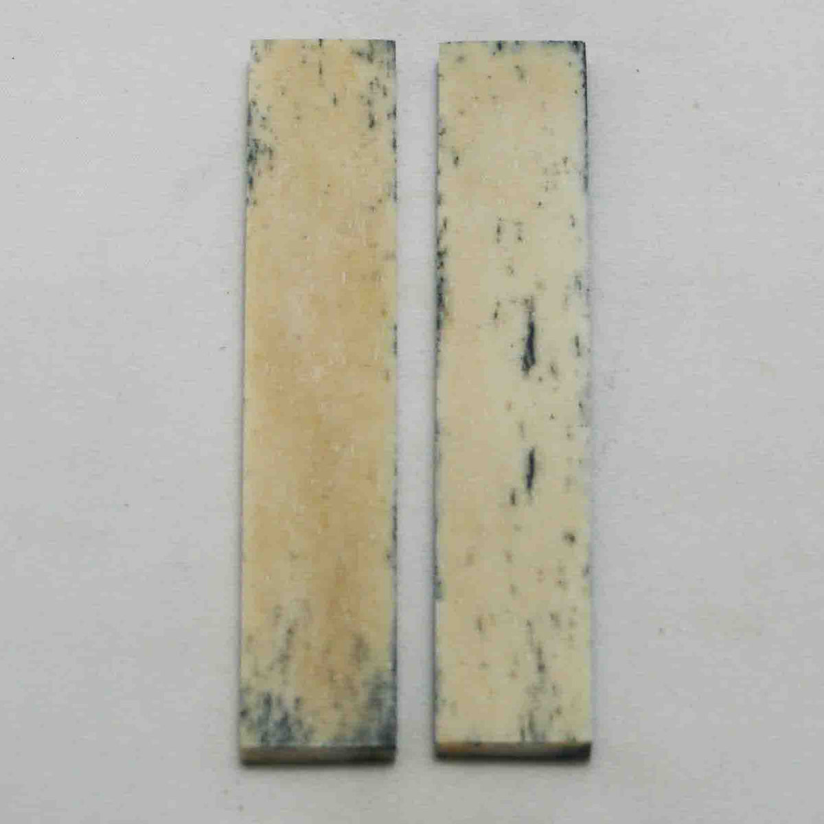 NB102MAN3 Giraffe Bone Scales