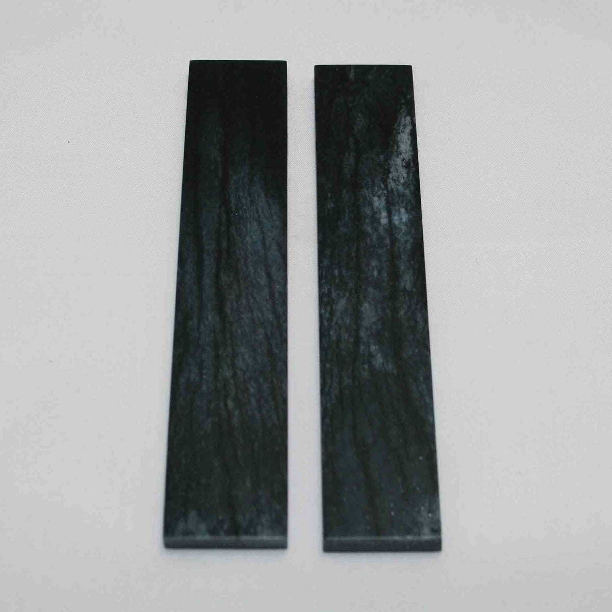 NB102MMA10 Giraffe Bone Scales