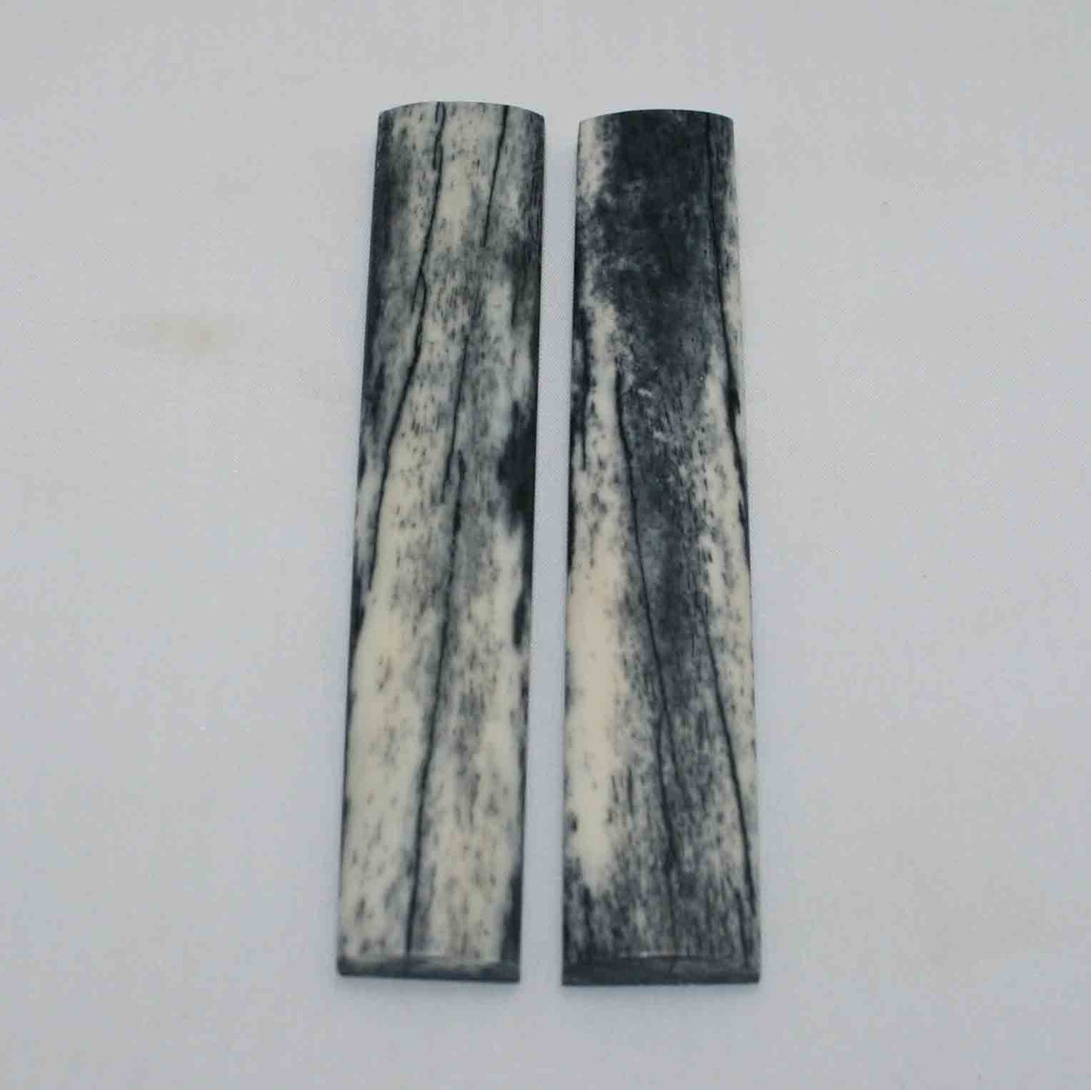 NB102MMA25 Giraffe Bone Scales