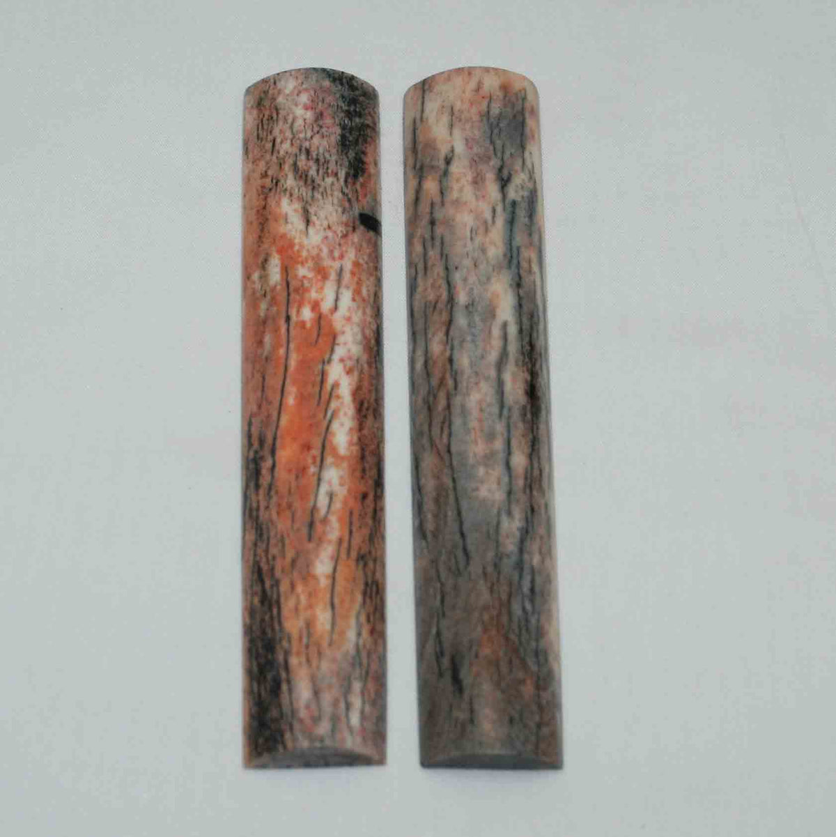 NB102MMA42 Giraffe Bone Scales