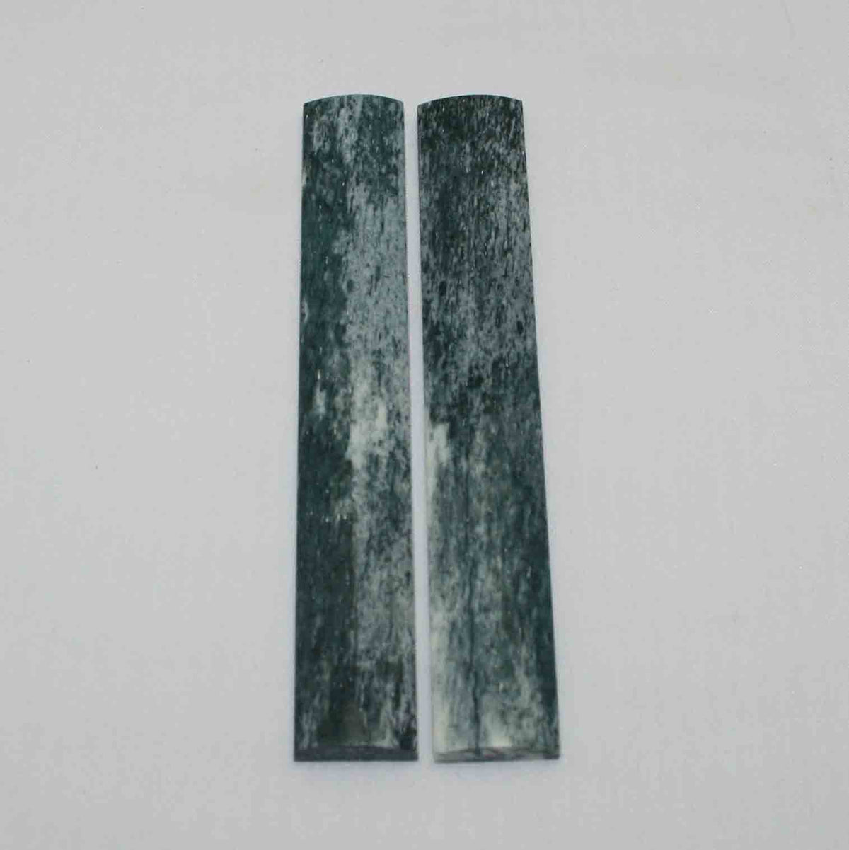 NB102MMA60 Giraffe Bone Scales