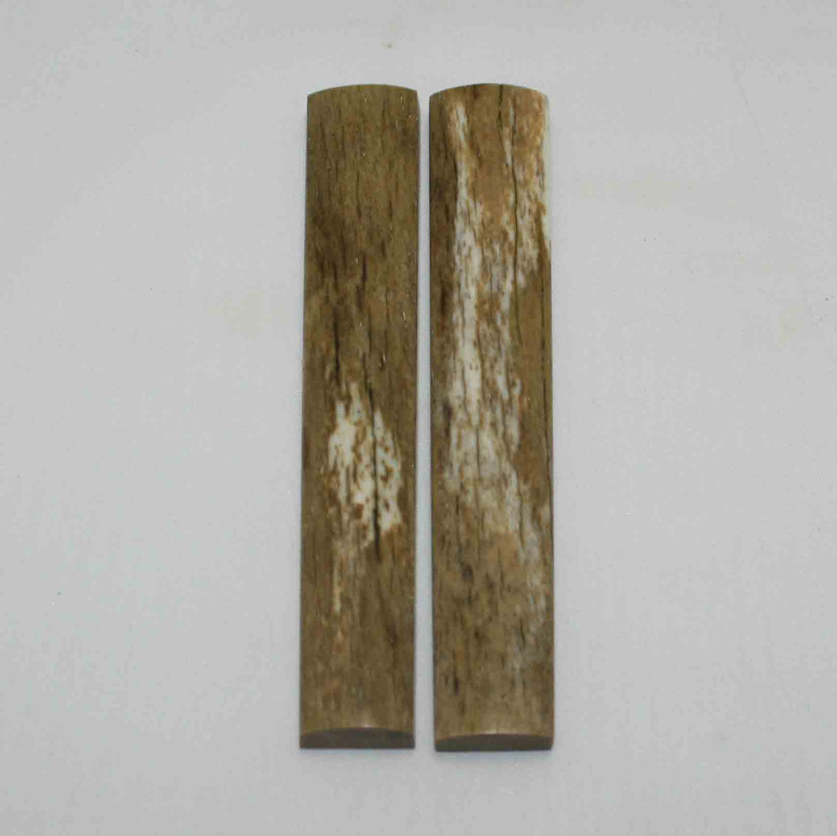 NB102MMA89 Giraffe Bone Scales