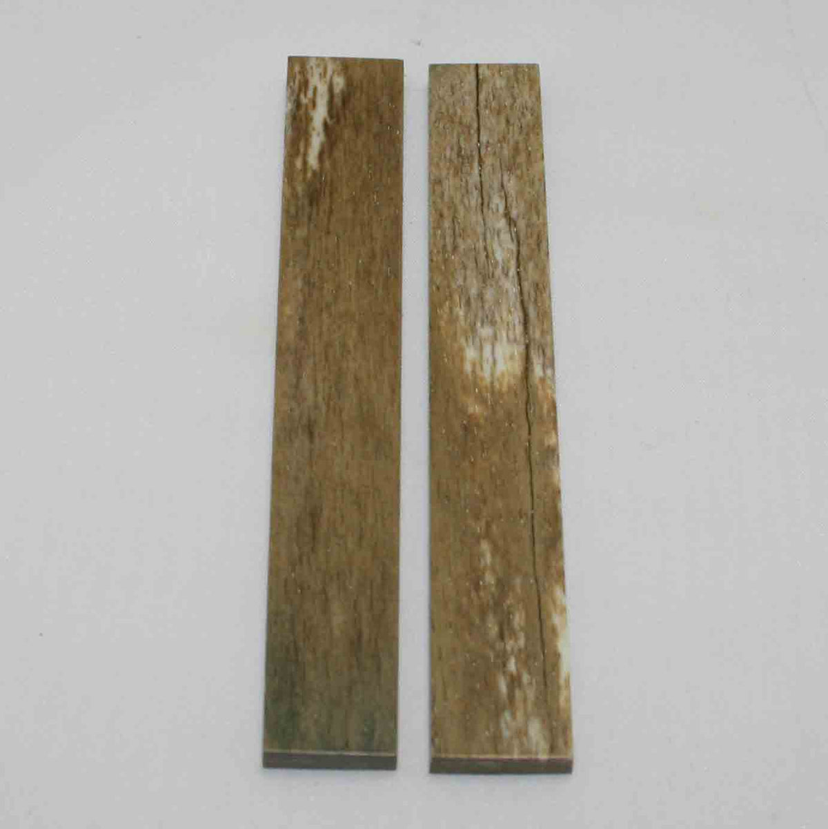 NB102MMA97 Giraffe Bone Scales