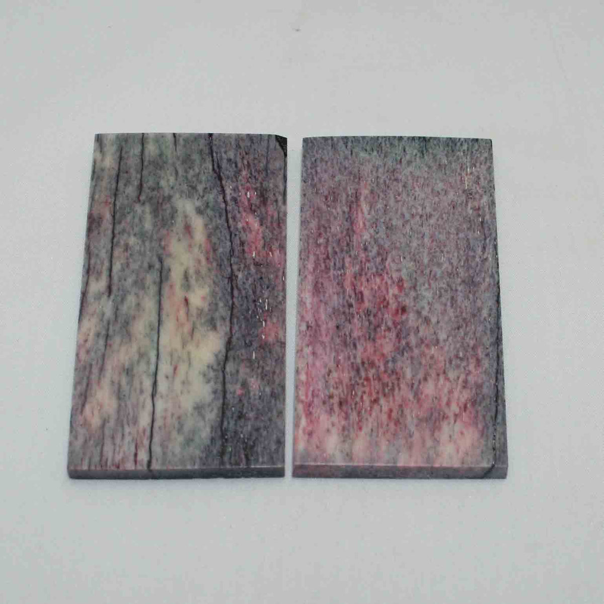 NB102MMA99 Giraffe Bone Scales