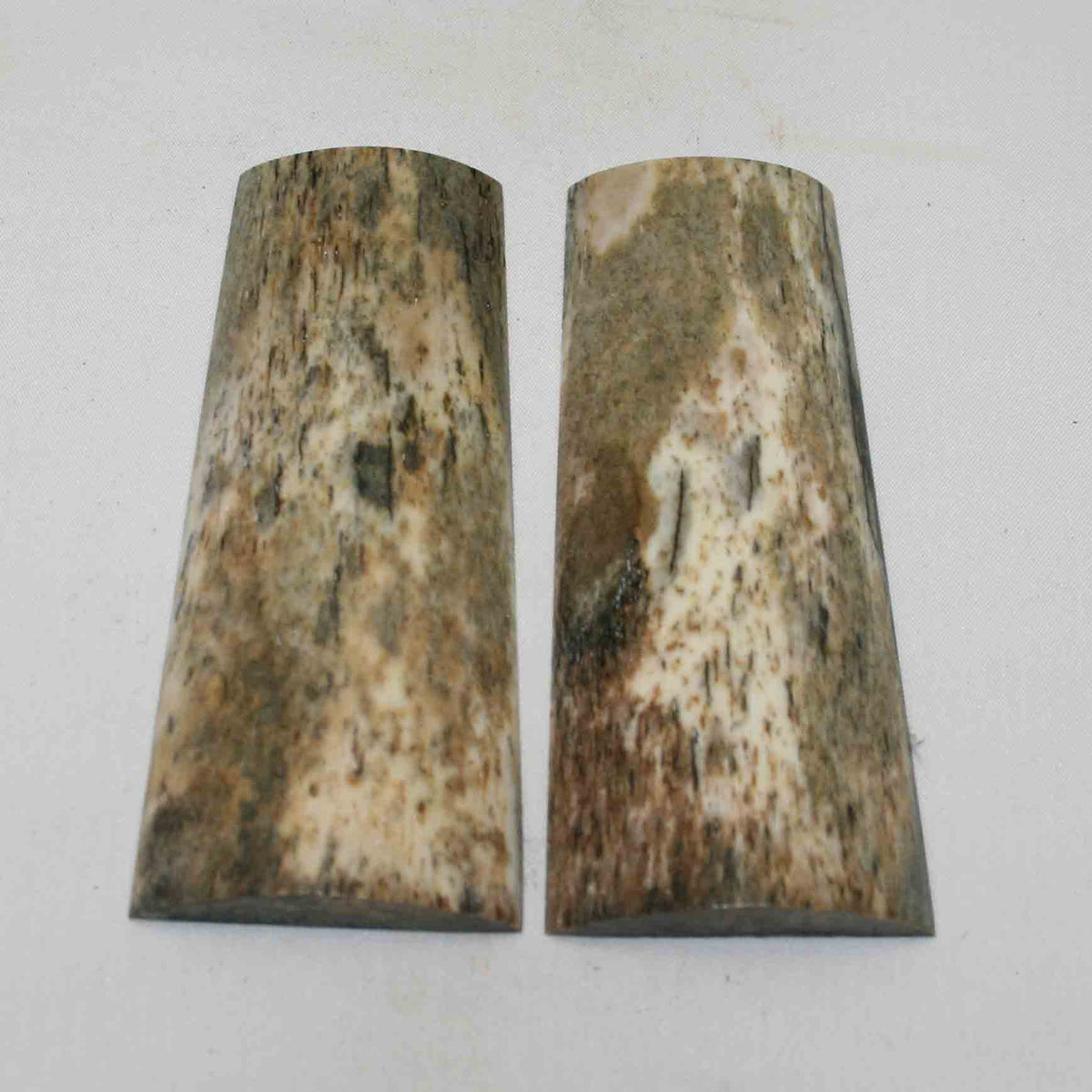 NB102NA146 Giraffe Bone Scales Size: 4.03" x 1.56" x 0.34" inch