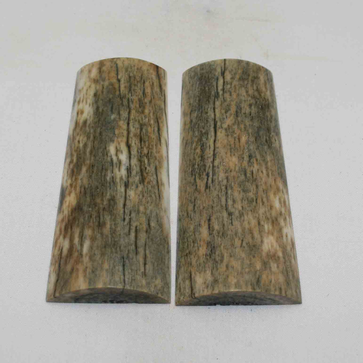 NB102NA147 Giraffe Bone Scales Size: 4.14" x 1.59" x 0.42" inch