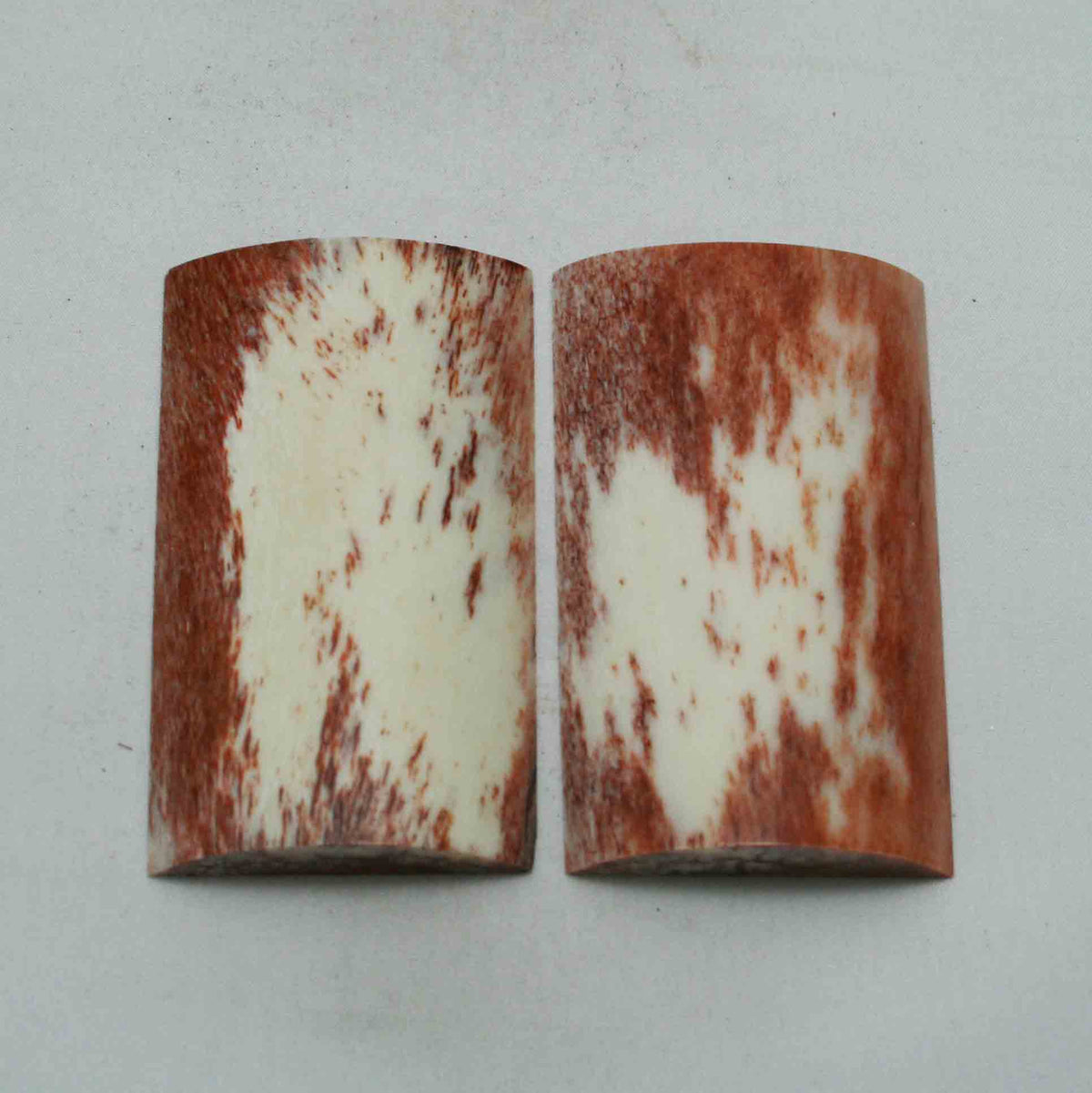 NB102NA155 Giraffe Bone Scales Size: 3.43" x 1.97" x 0.37" inch