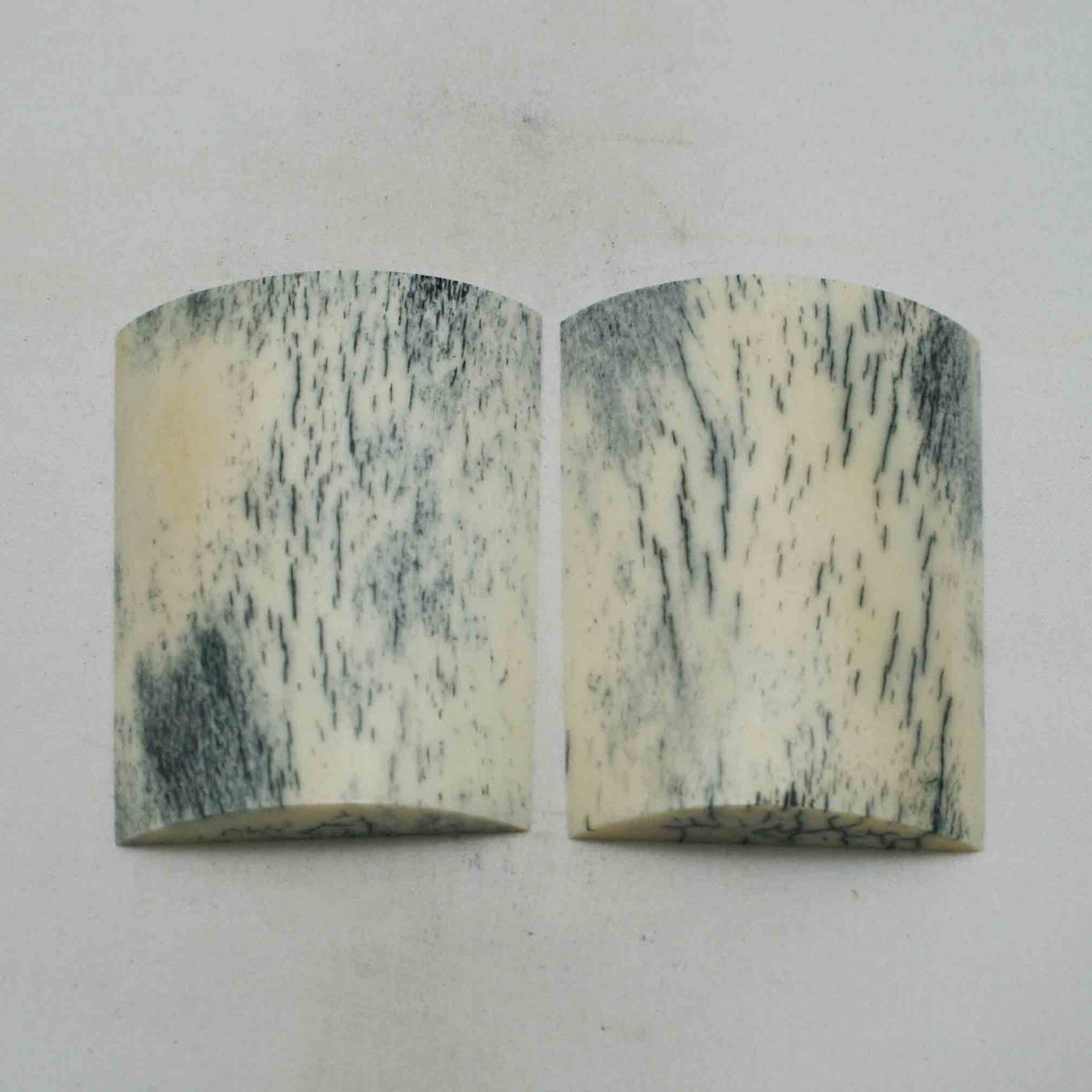 NB102NA171 Giraffe Bone Scales Size: 3.37" x 2.41" x 0.49" inch