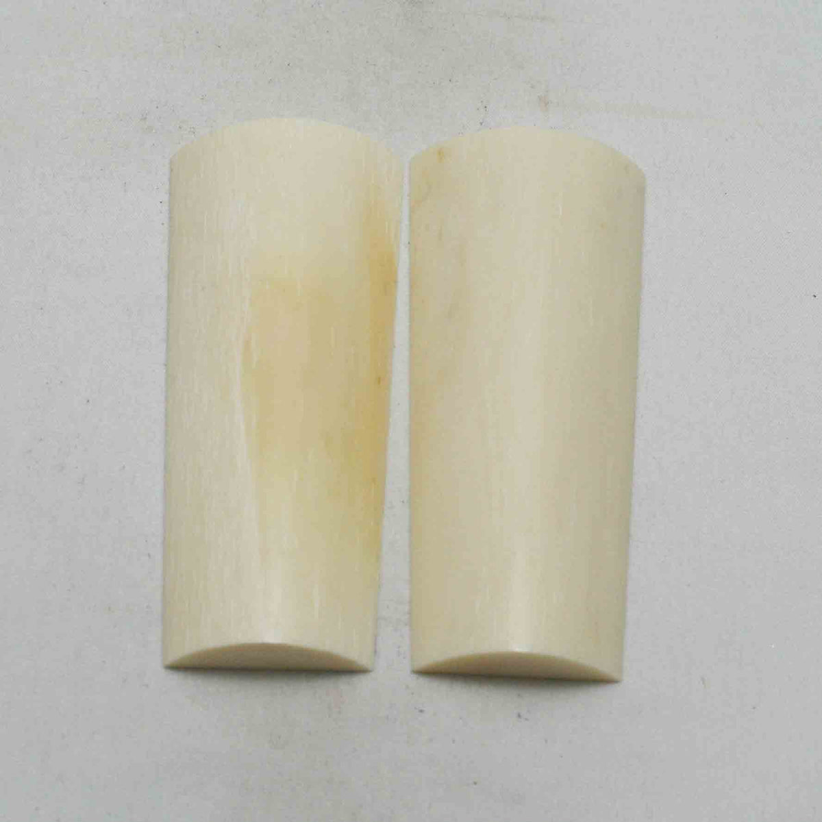 NB102NA178 Giraffe Bone Scales Size: 3.79" x 1.46" x 0.43" inch