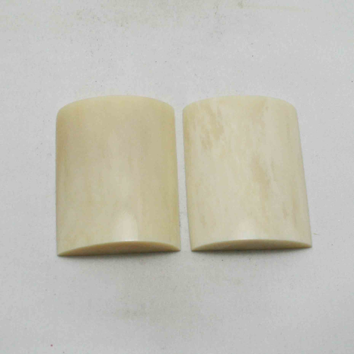 NB102NA180 Giraffe Bone Scales Size: 2.46" x 1.86" x 0.46" inch