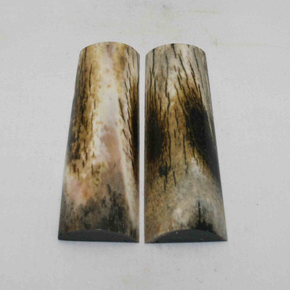 NB102NA184 Giraffe Bone Scales Size: 3.88" x 1.27" x 0.42" inch