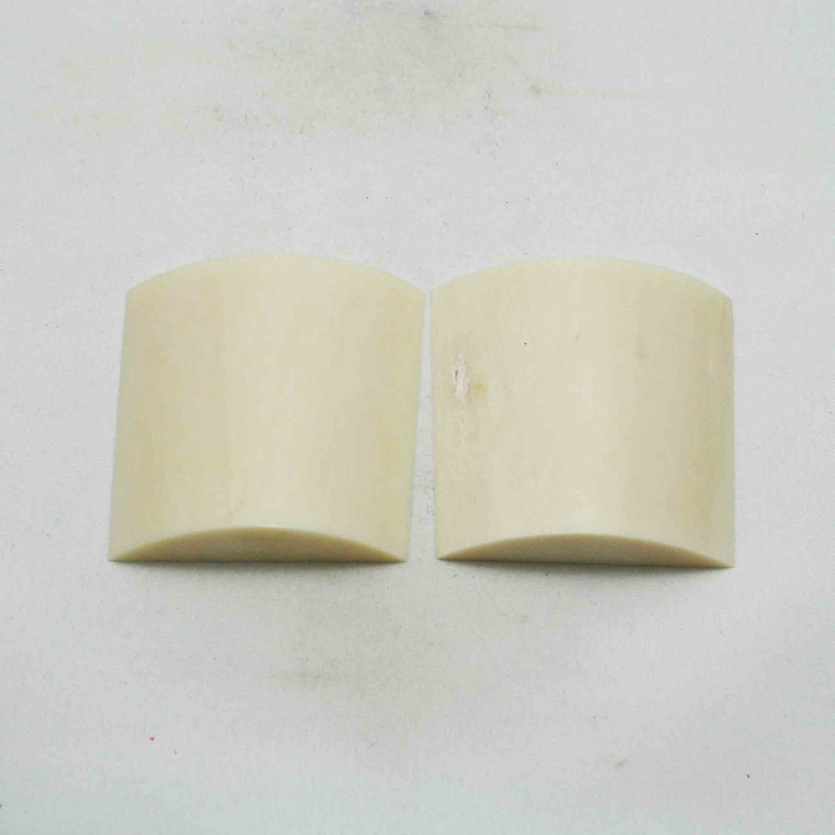 NB102NA195 Giraffe Bone Scales Size: 2.46" x 2.32" x 0.52" inch